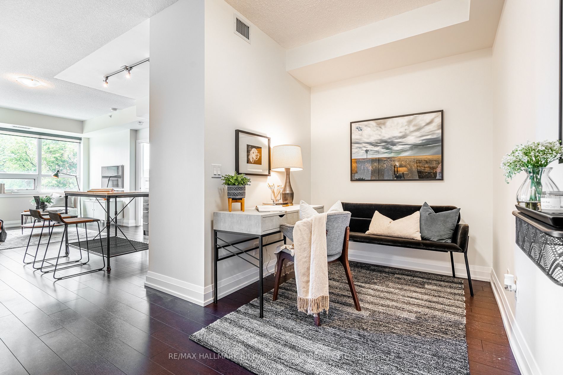 3520 Danforth Ave, #220