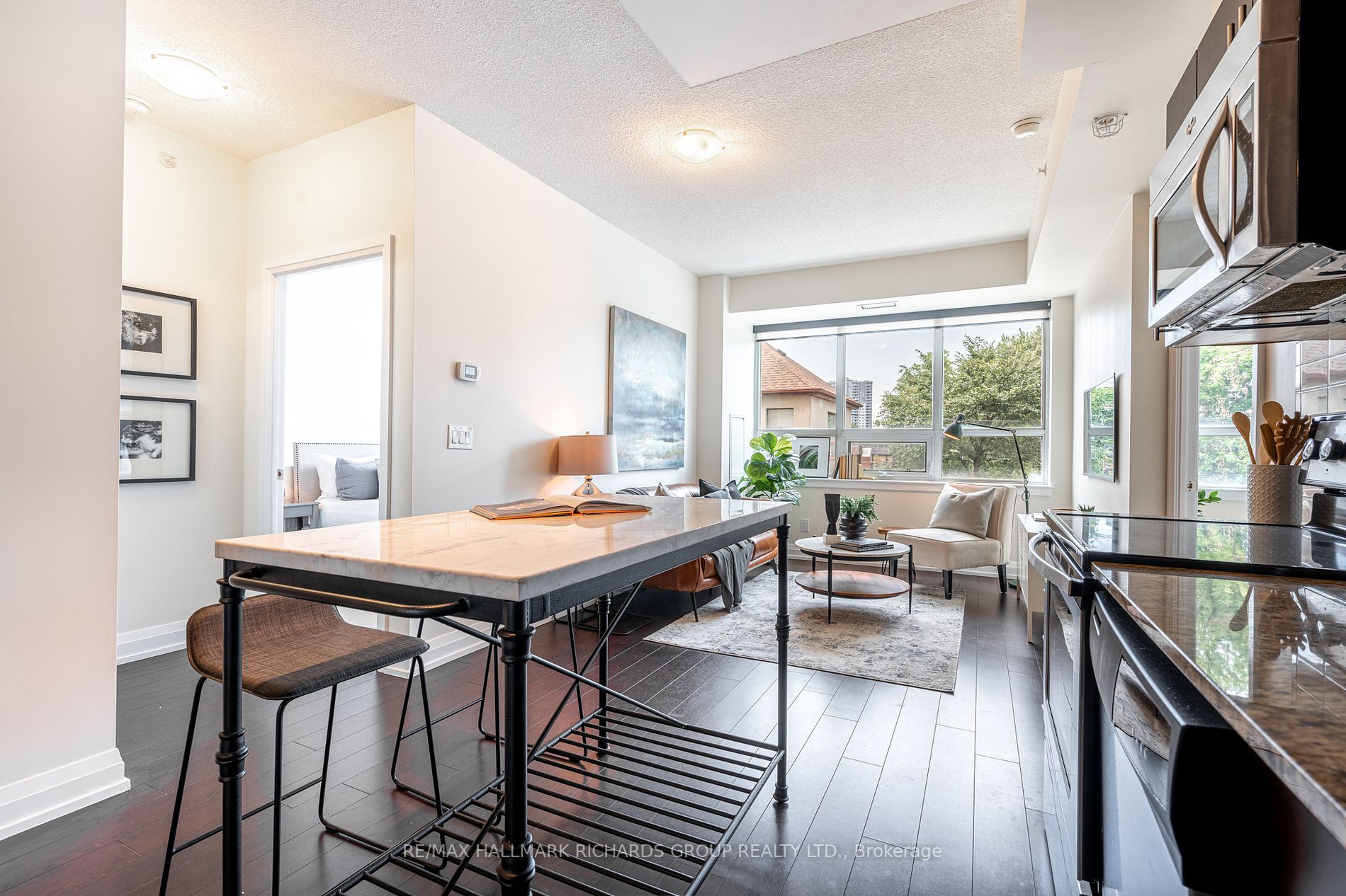 3520 Danforth Ave, #220