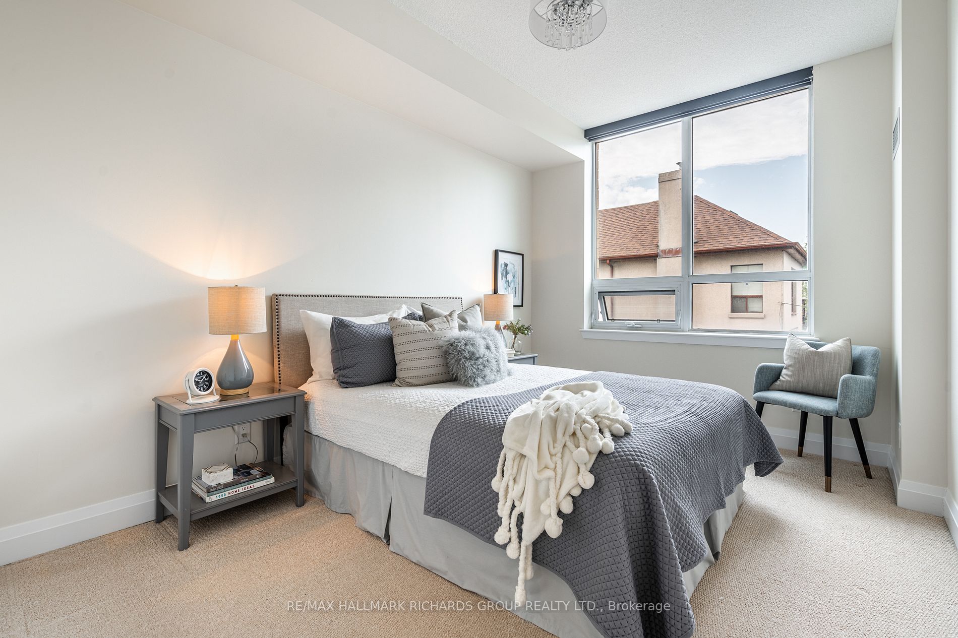 3520 Danforth Ave, #220
