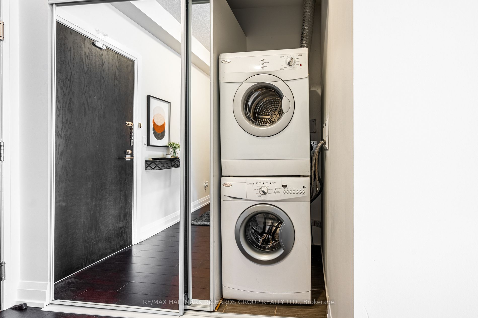3520 Danforth Ave, #220
