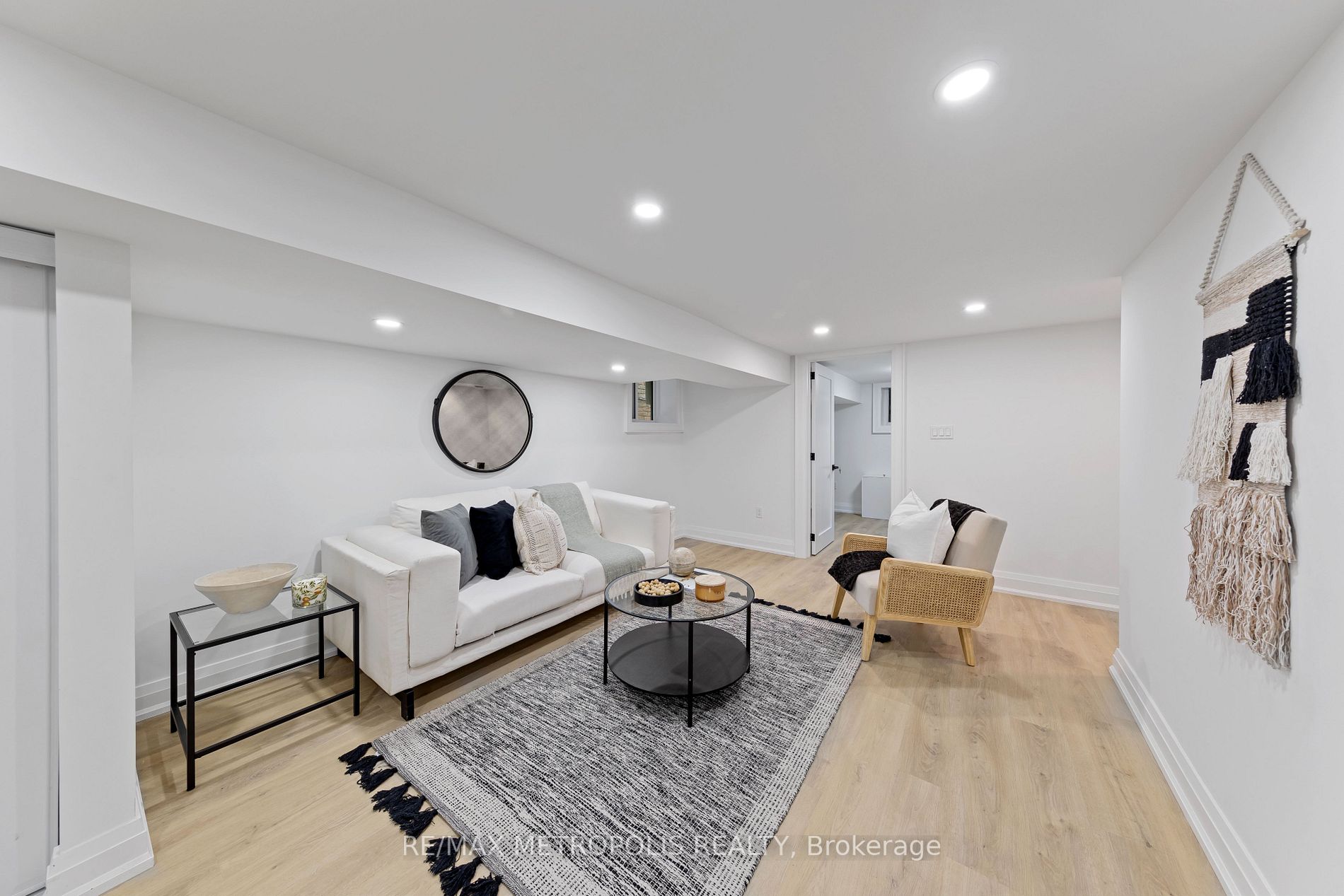 149 Carlaw Ave