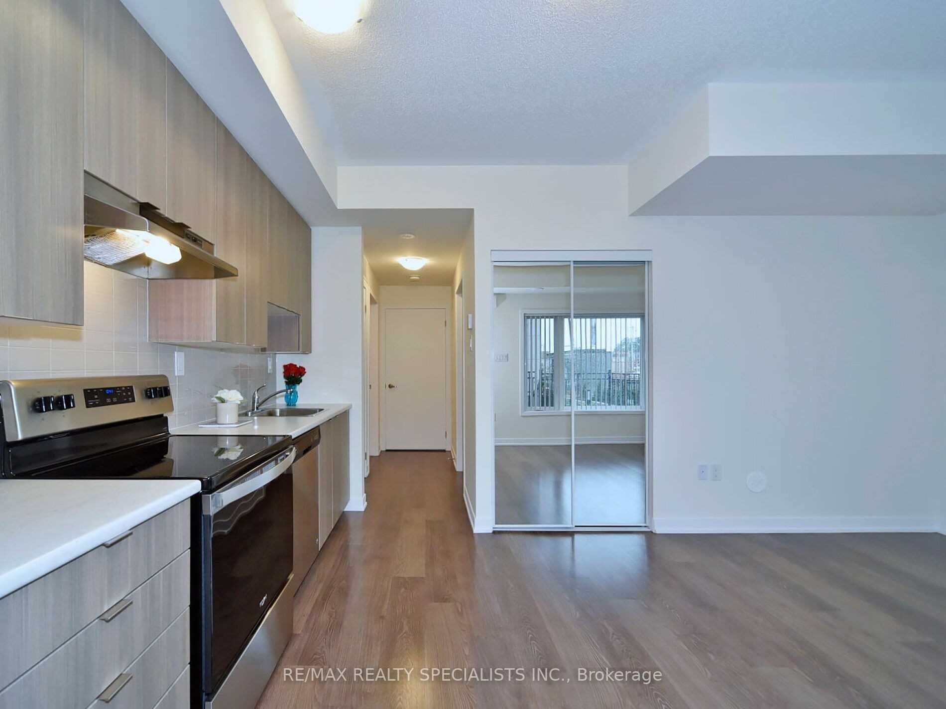 60 Orchid Place Dr, #Th-13