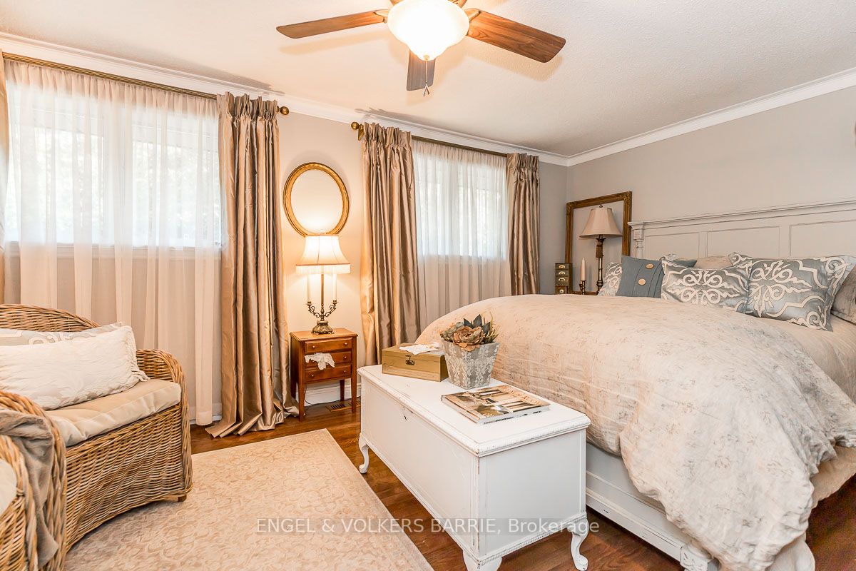 460 Paddington Cres