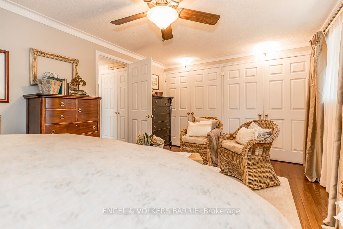 460 Paddington Cres