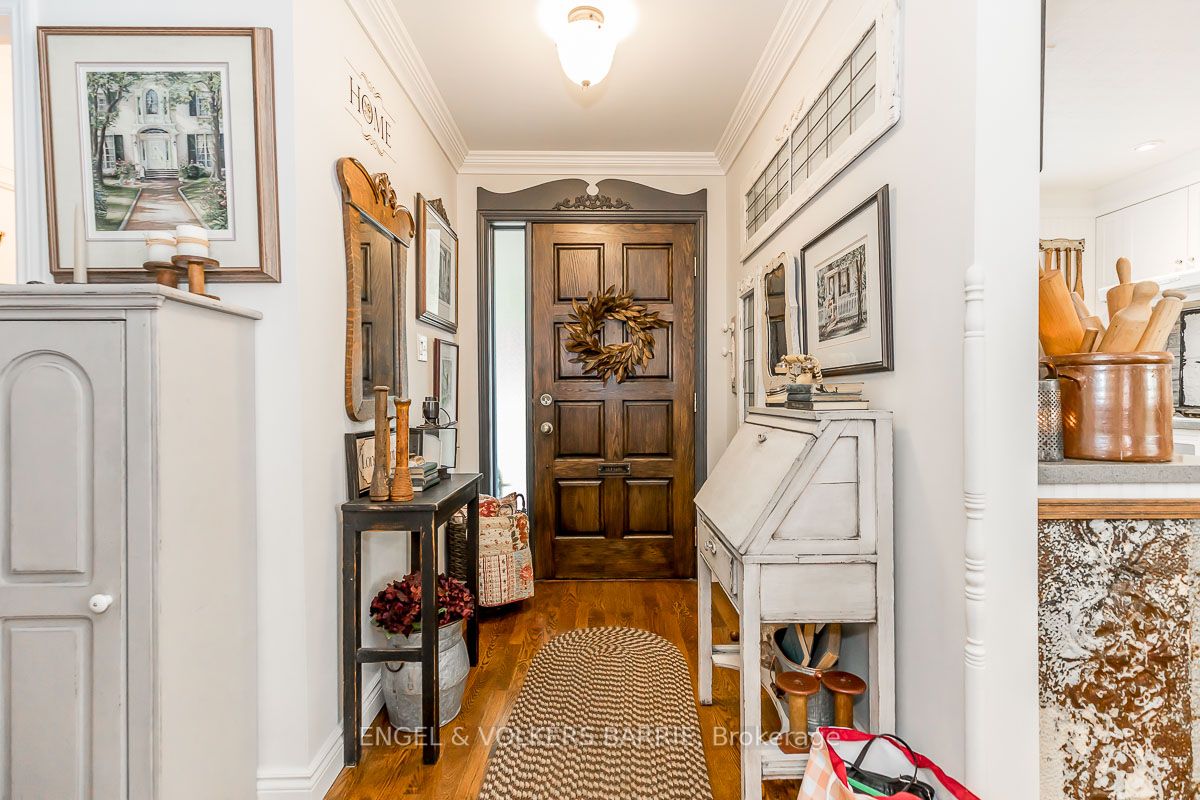 460 Paddington Cres