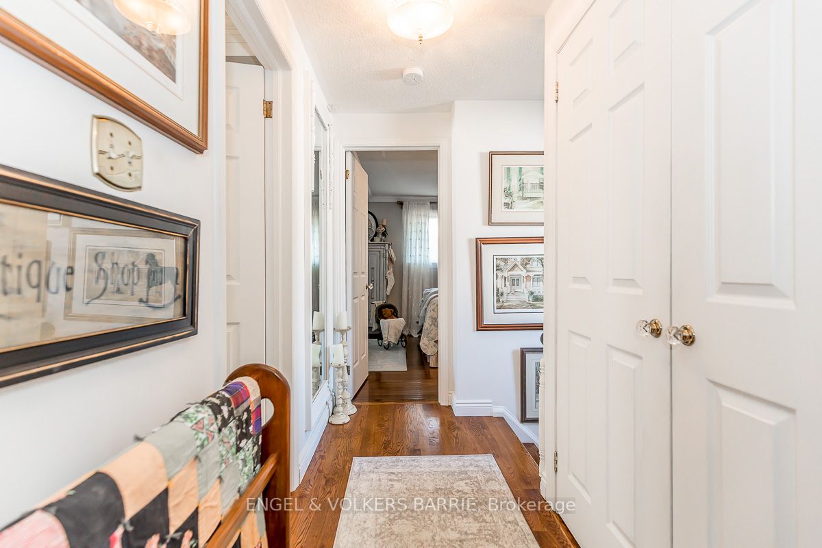 460 Paddington Cres