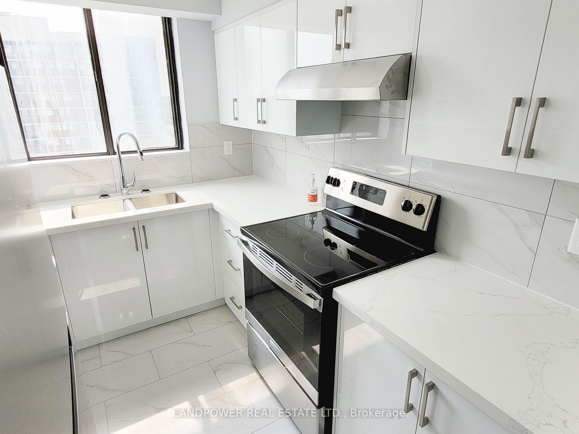 10 Tapscott Rd, #1011