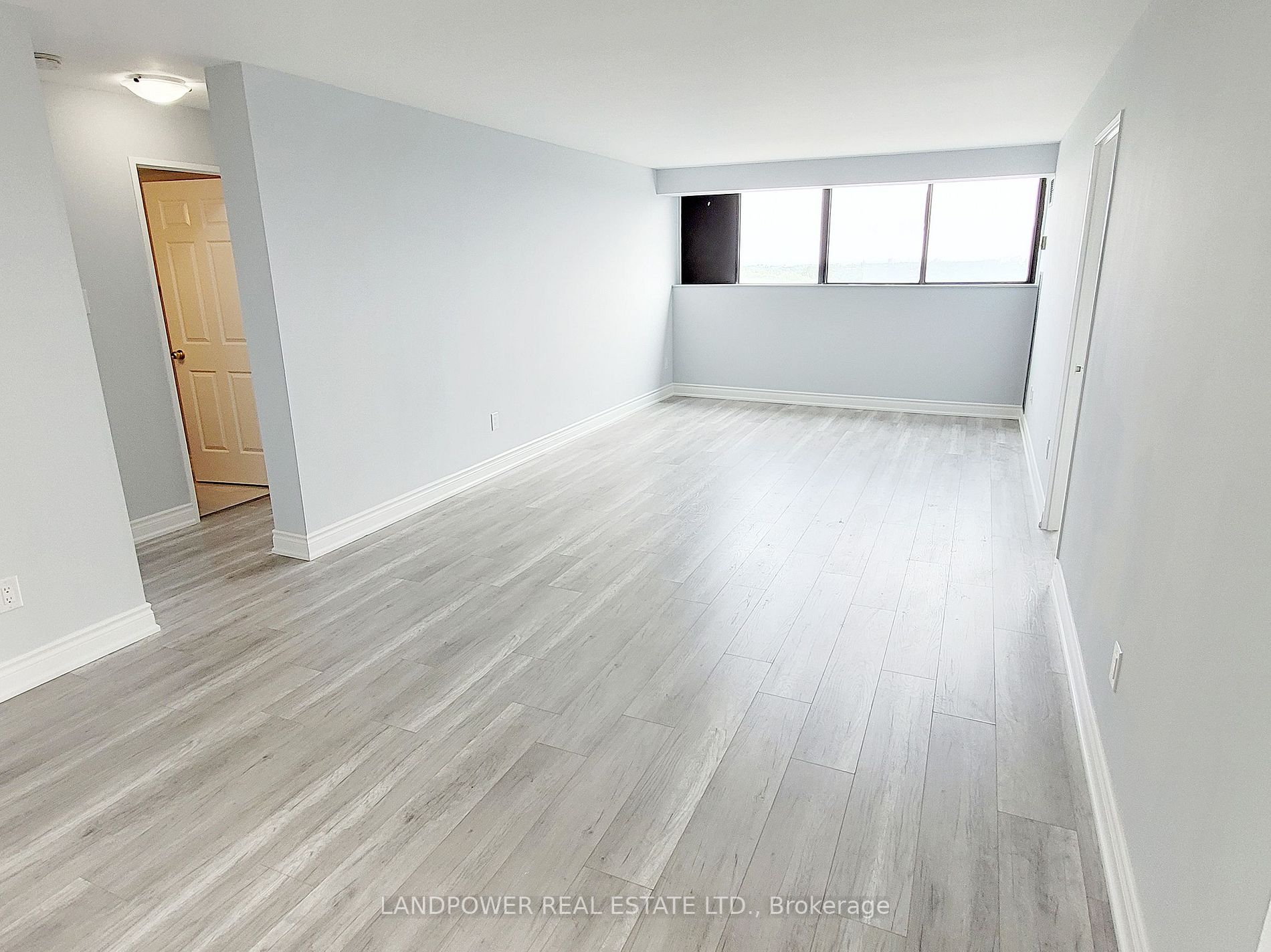 10 Tapscott Rd, #1011
