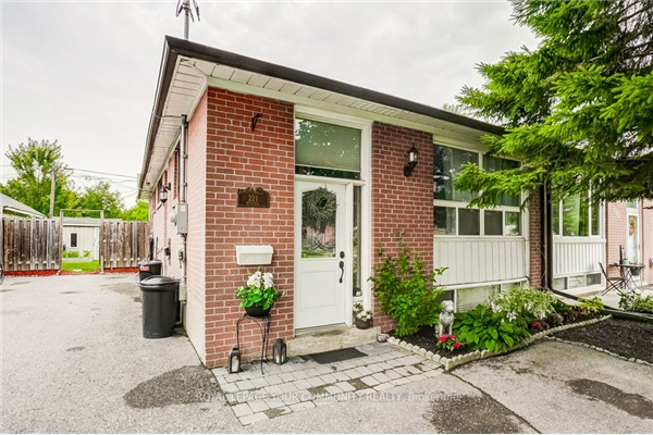 221 Rosedale Dr, Whitby