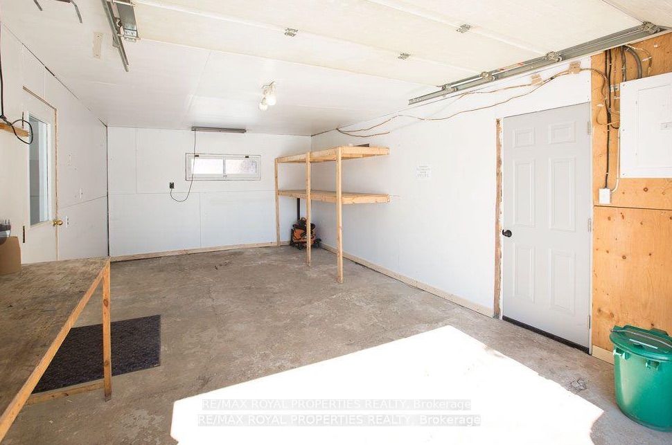 1608 Baseline Rd W