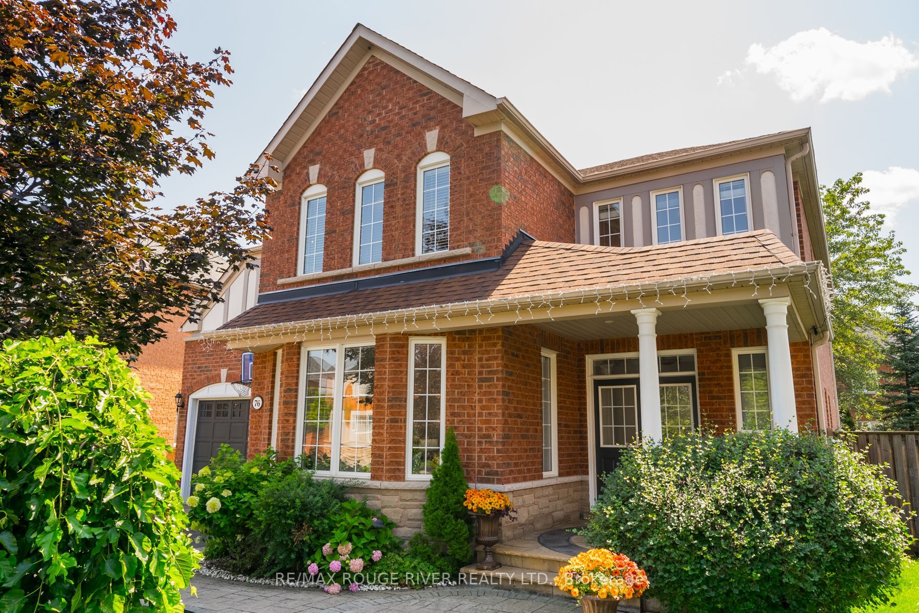 76 Montebello Cres