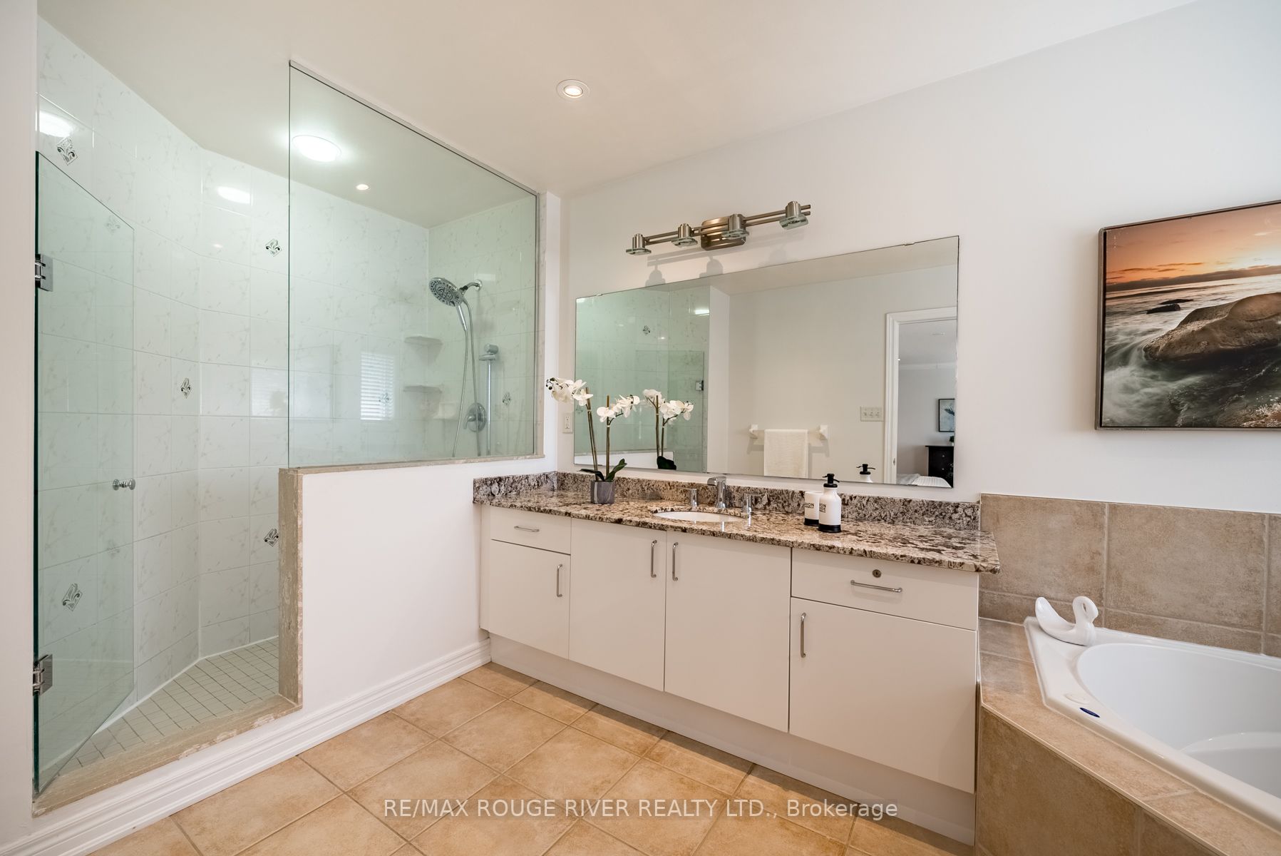 76 Montebello Cres