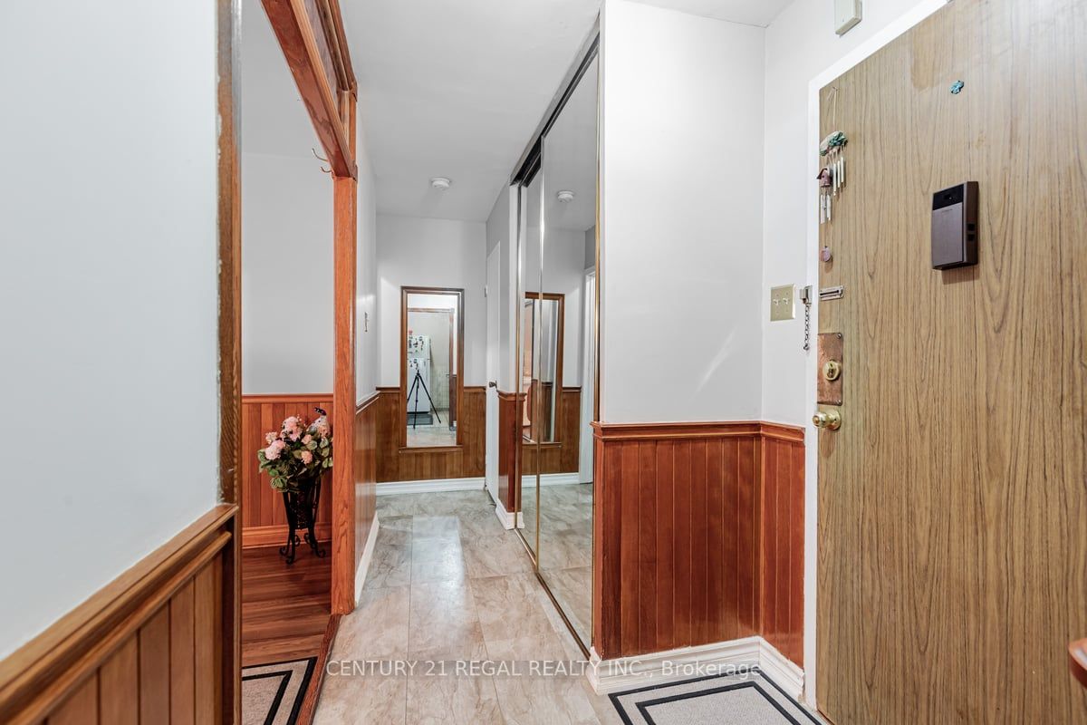 3420 Eglinton Ave E, #205