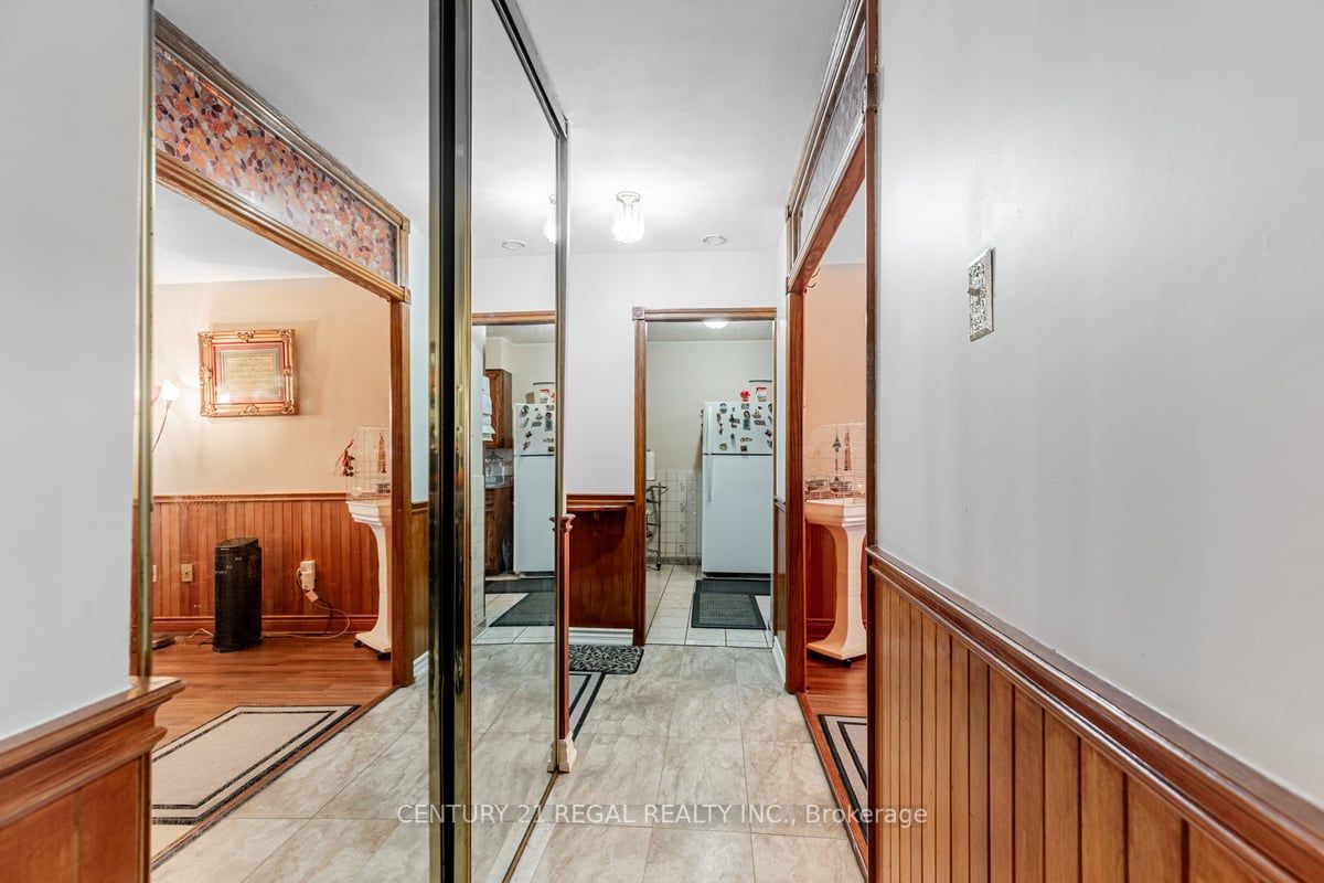 3420 Eglinton Ave E, #205