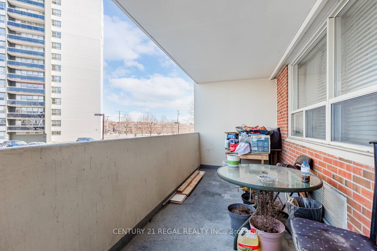 3420 Eglinton Ave E, #205