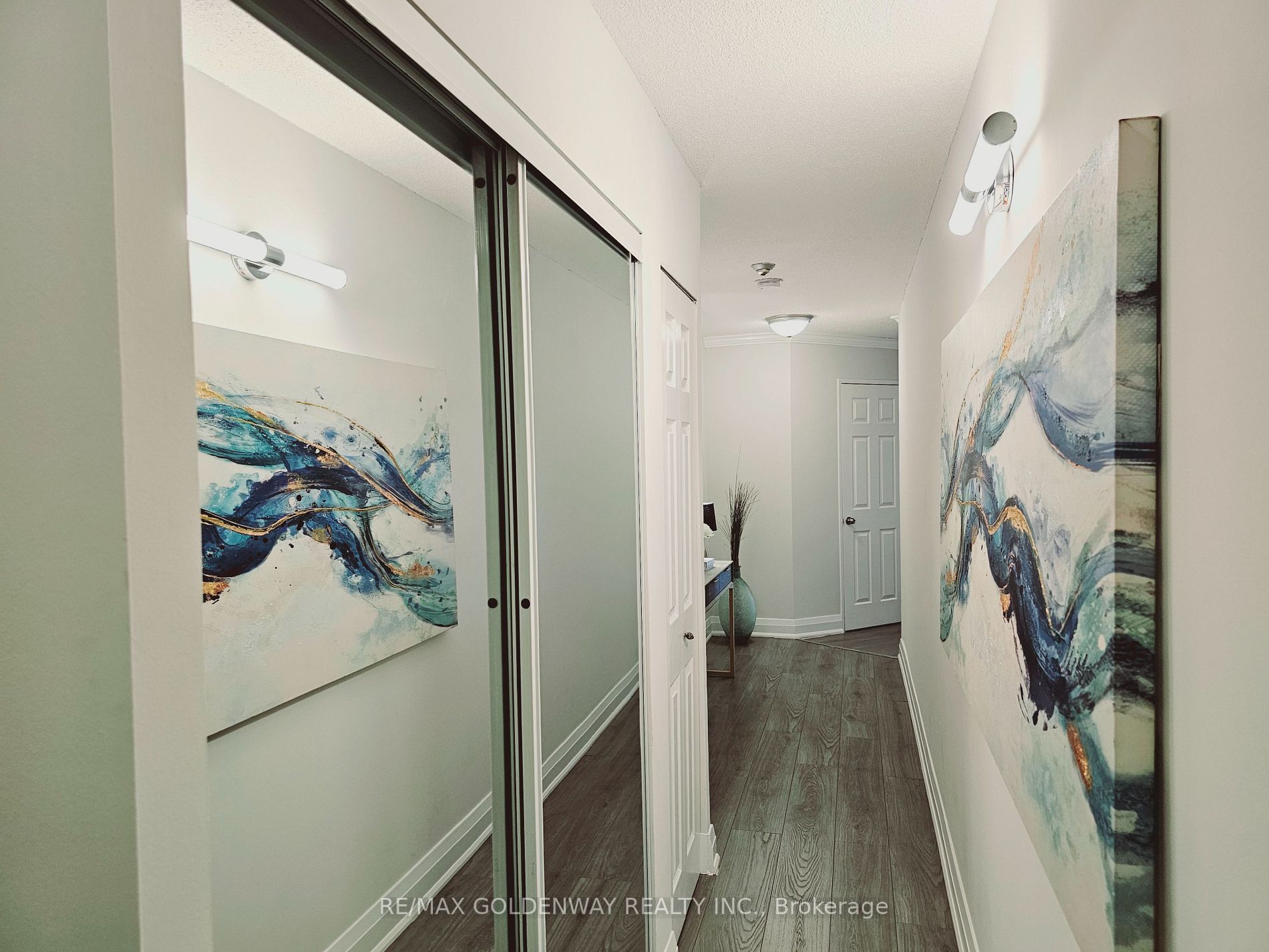2 Westney Rd N, #1204
