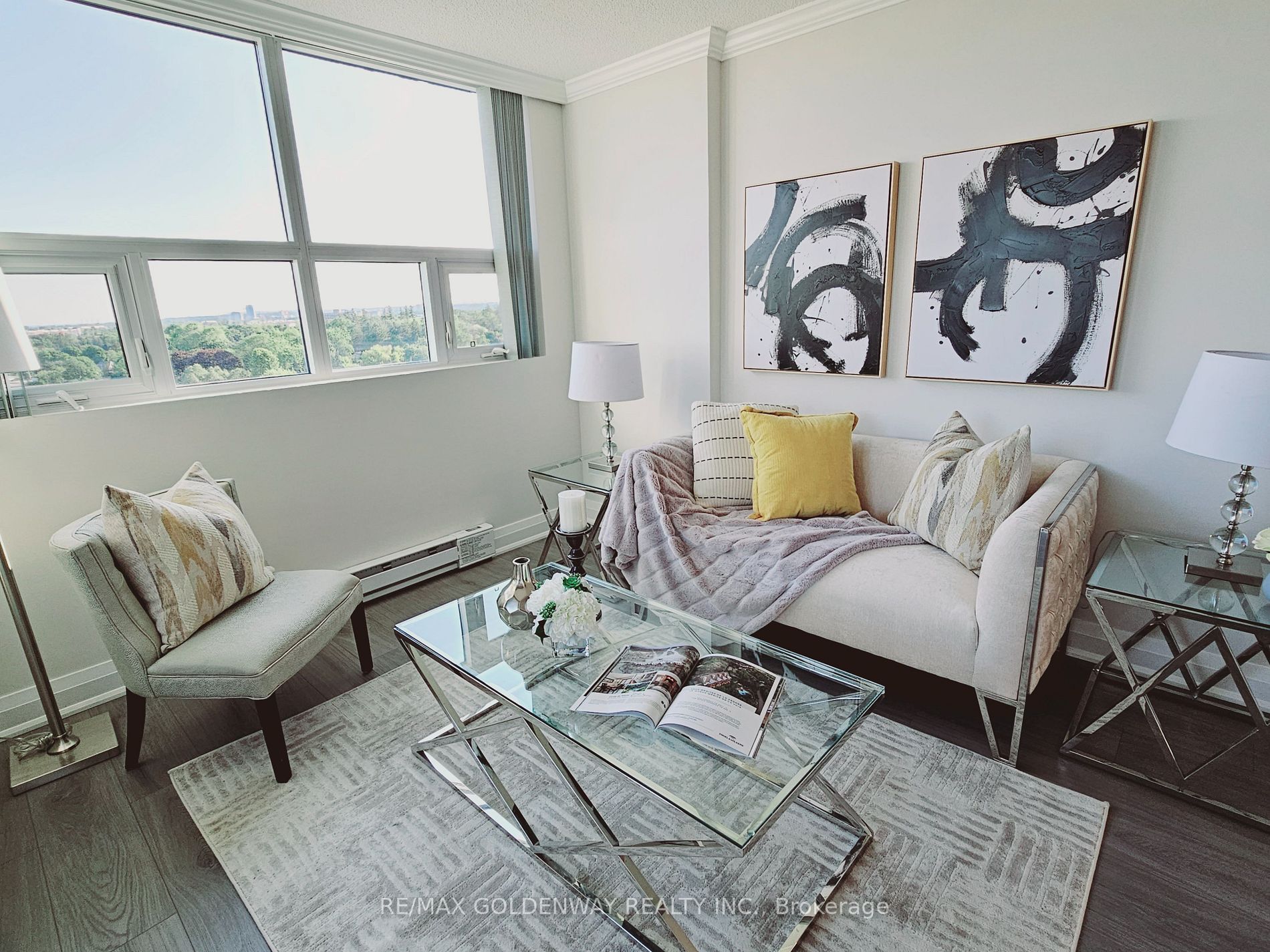2 Westney Rd N, #1204