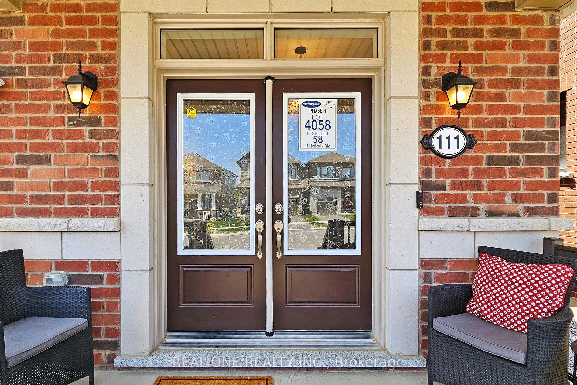 111 Barkerville Dr