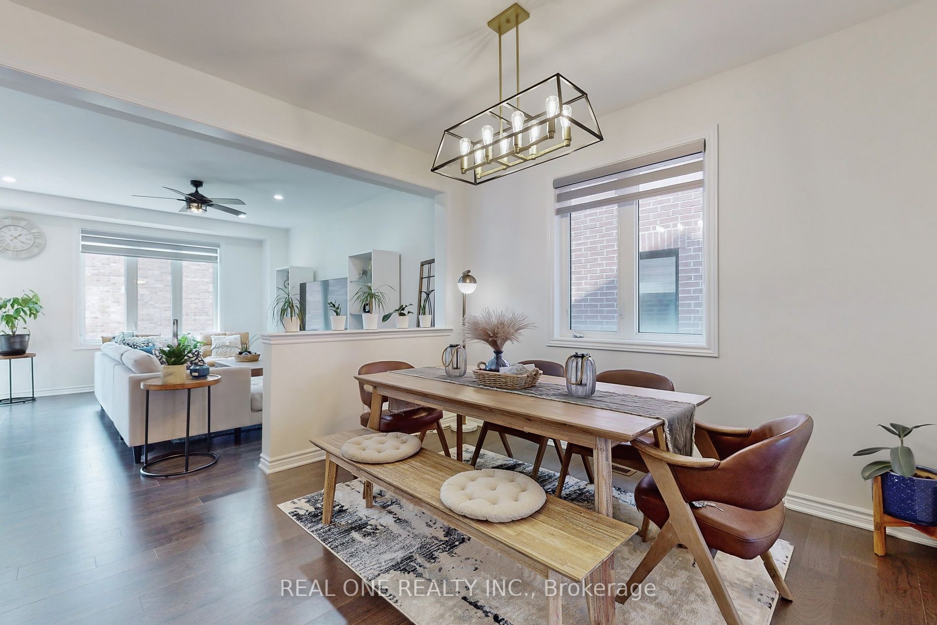 111 Barkerville Dr