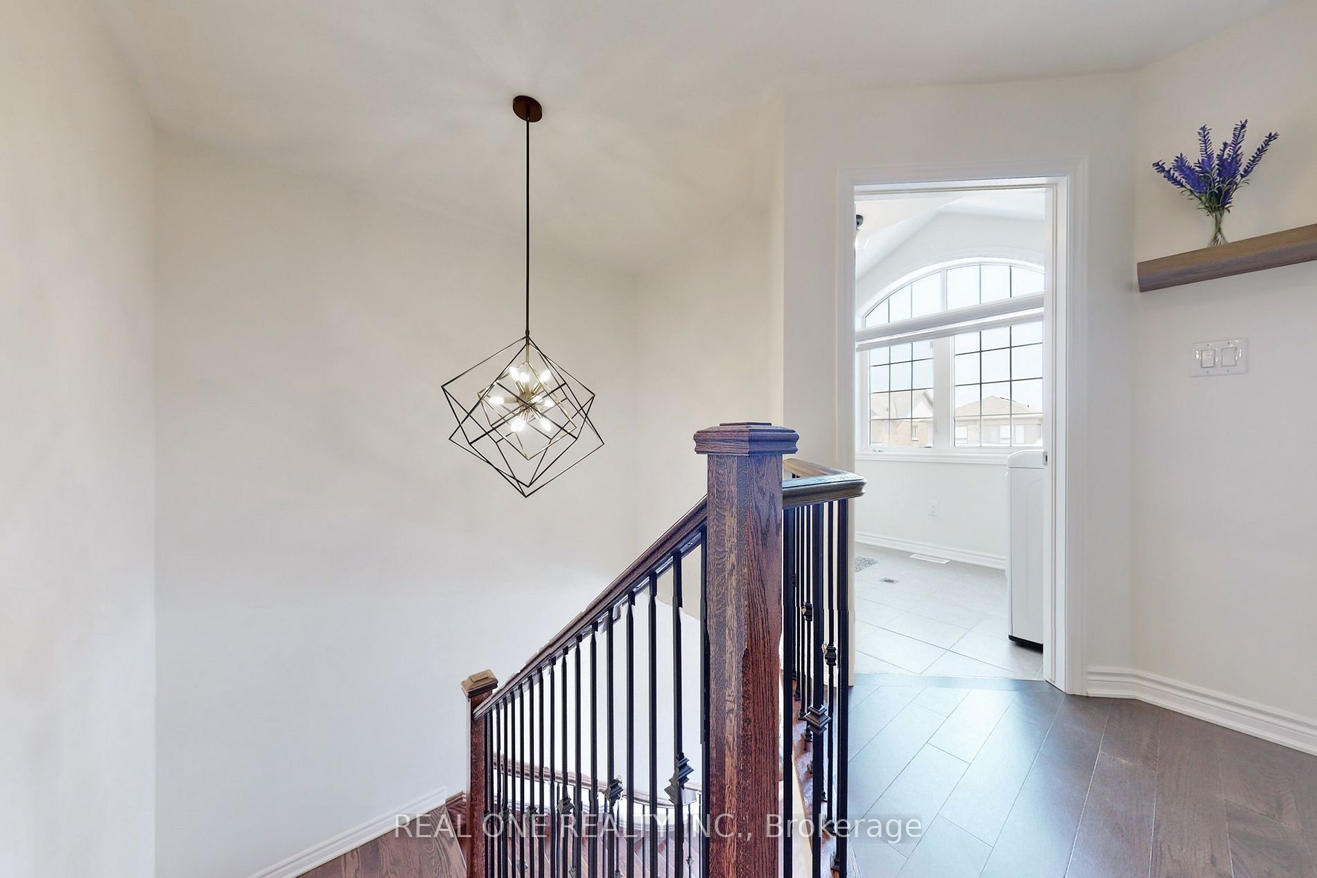 111 Barkerville Dr