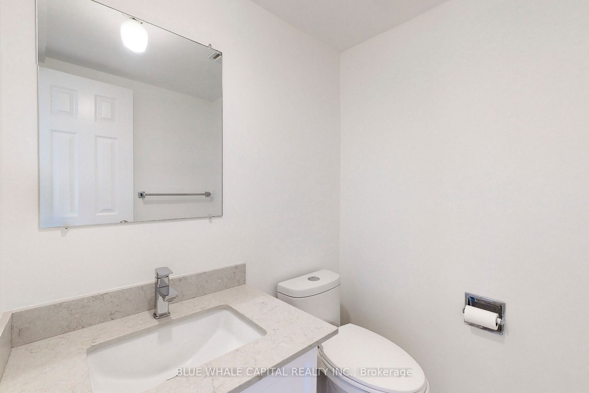 61 Holmbush Cres