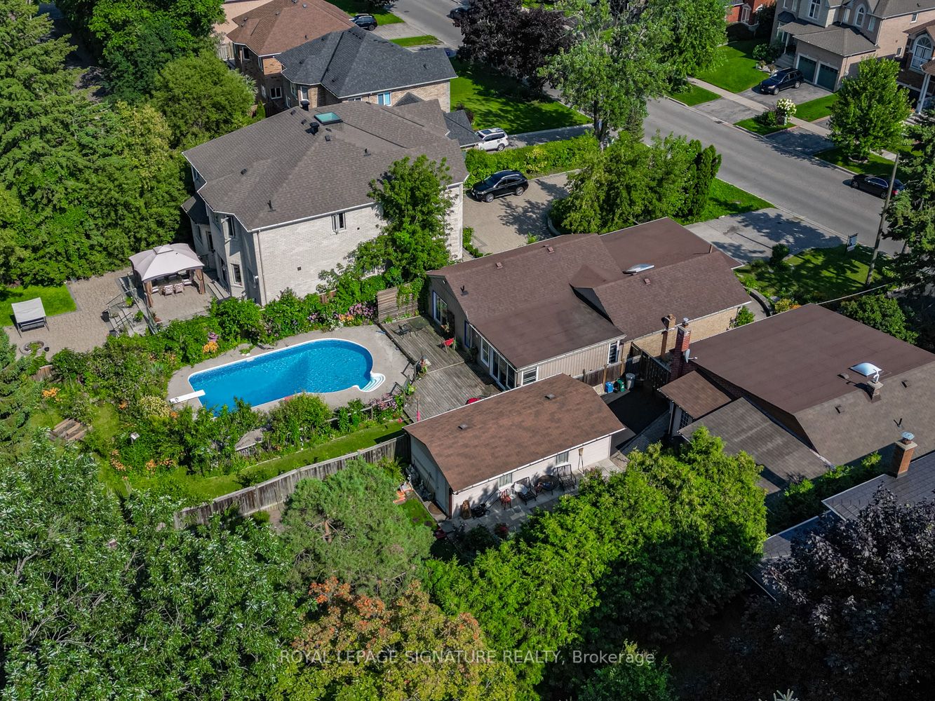 878 Strouds Lane