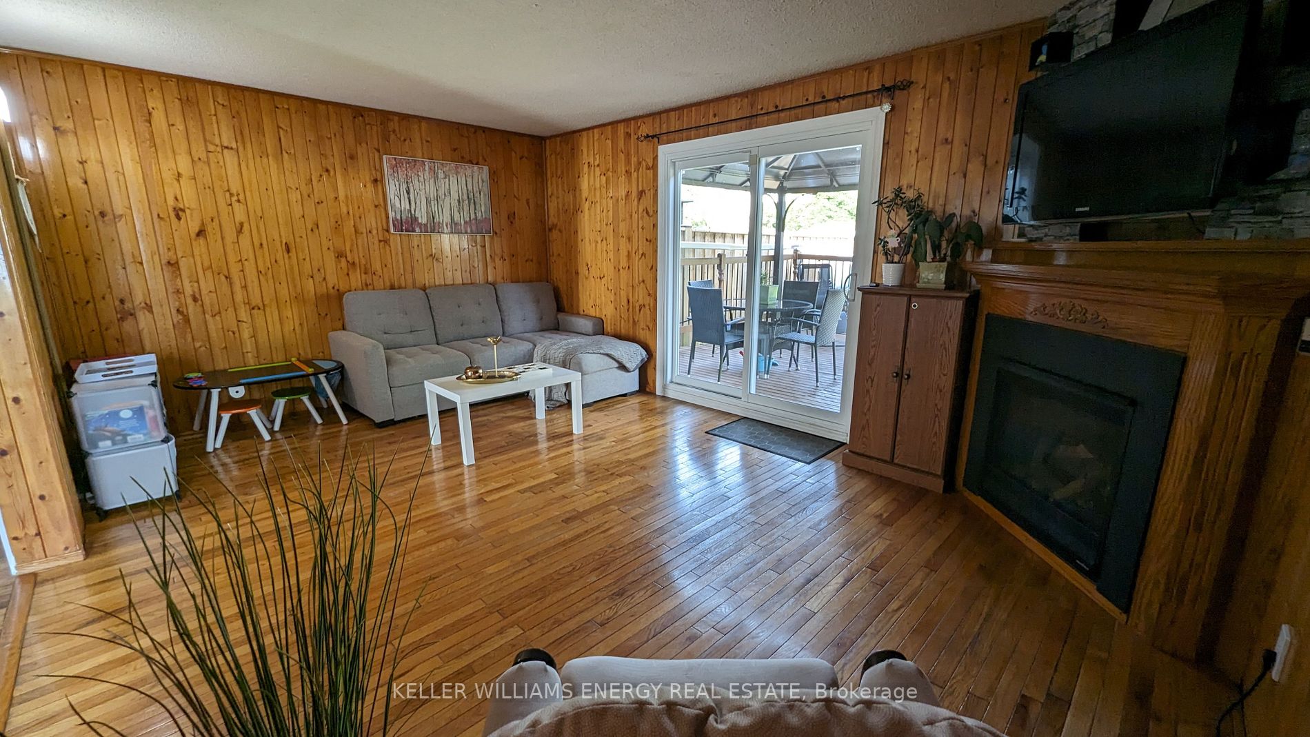 320 Chaleur Ave