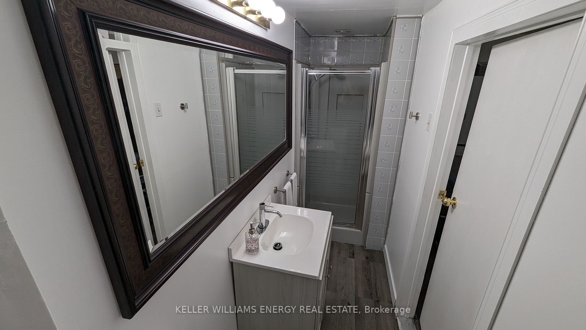 320 Chaleur Ave