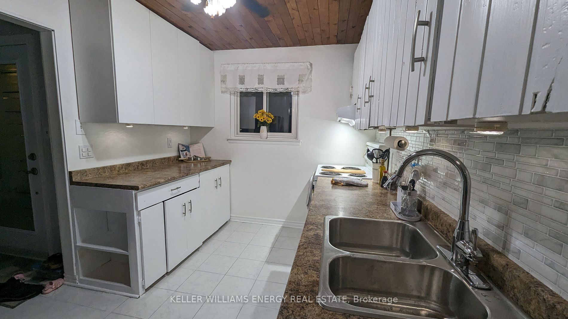 320 Chaleur Ave