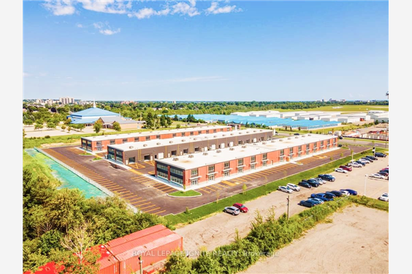 472 Taunton Rd W, Oshawa