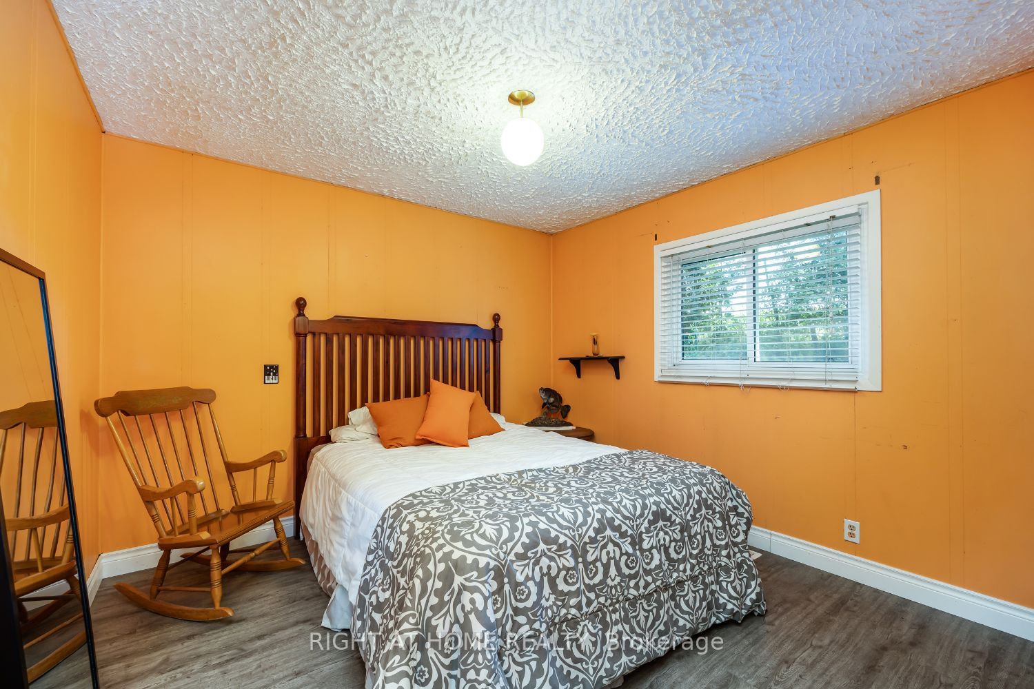 32 Percy Cres