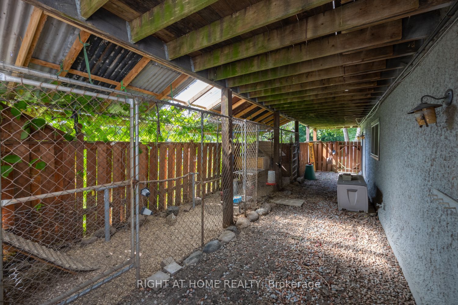 32 Percy Cres