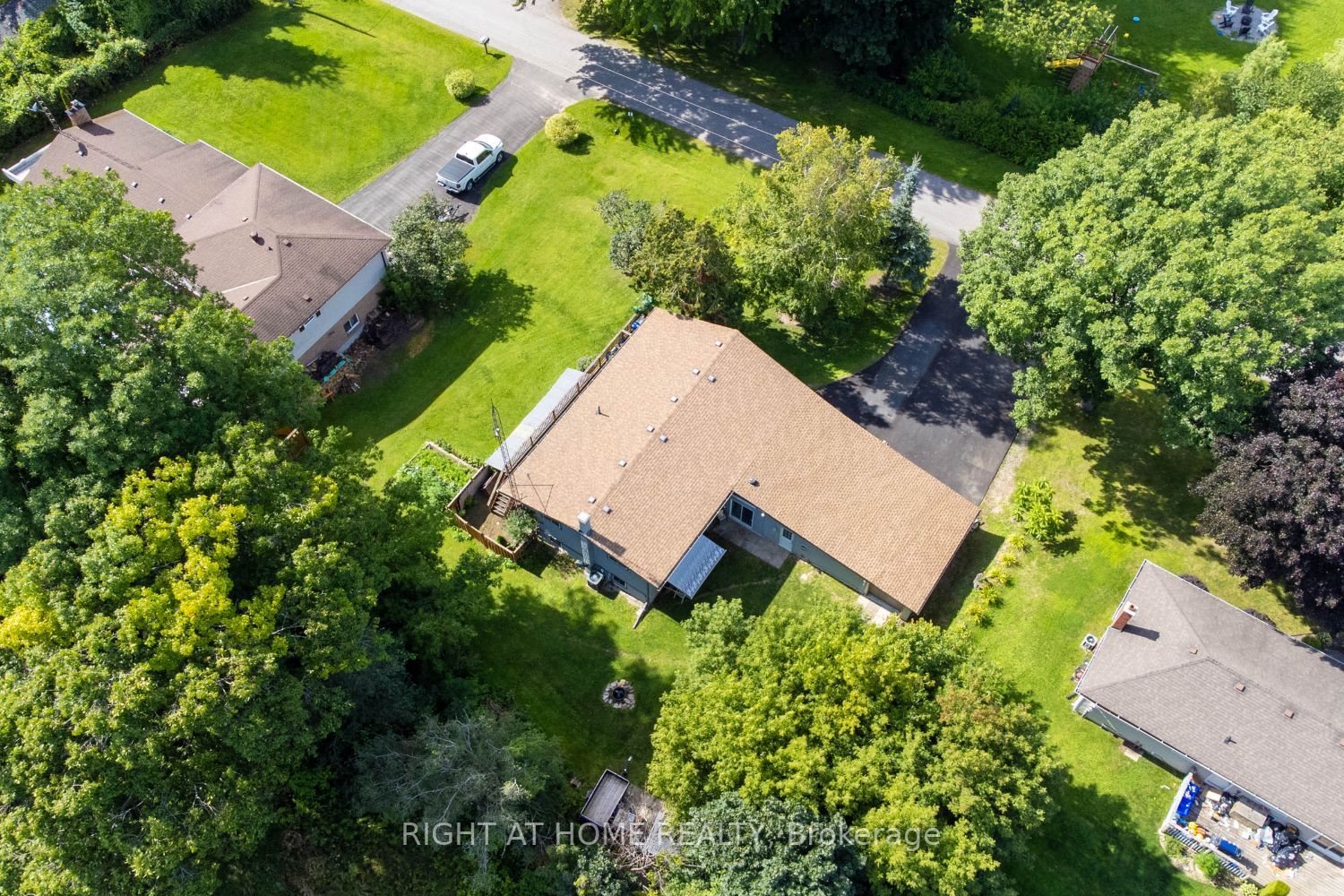 32 Percy Cres