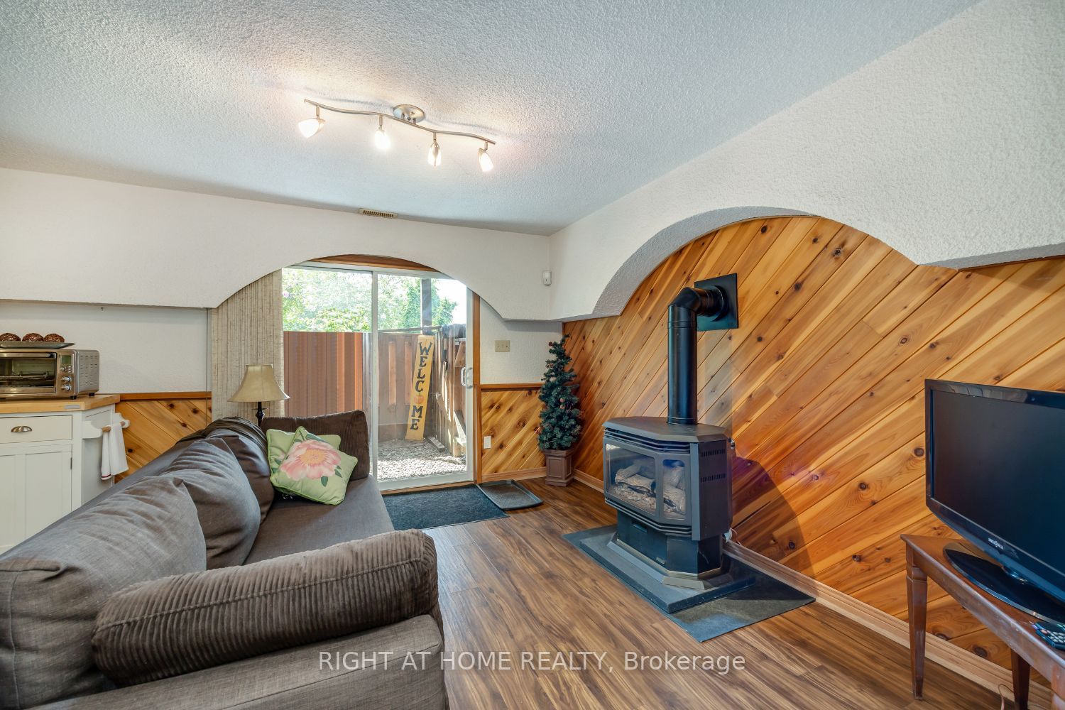 32 Percy Cres