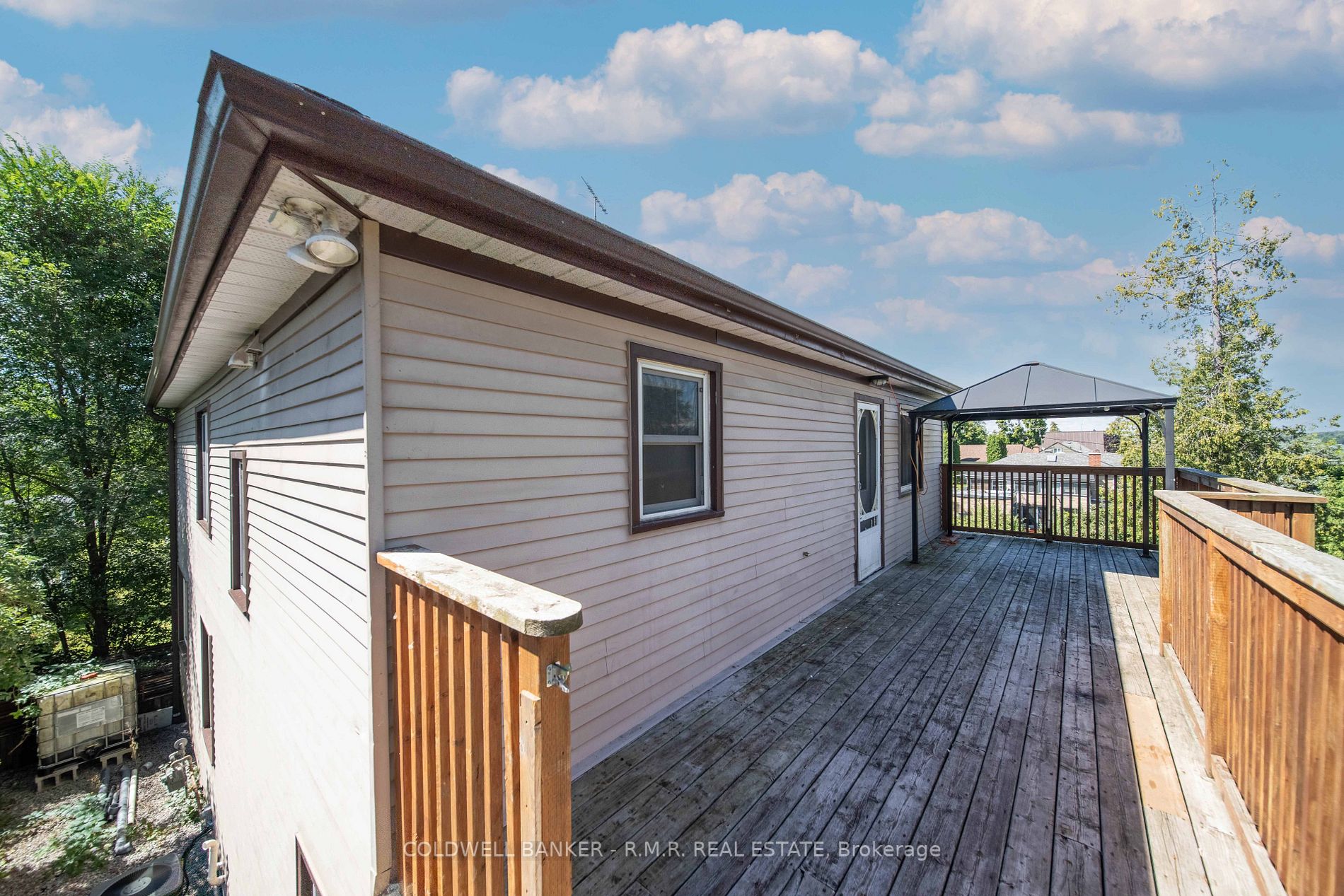 16 Putsey Dr
