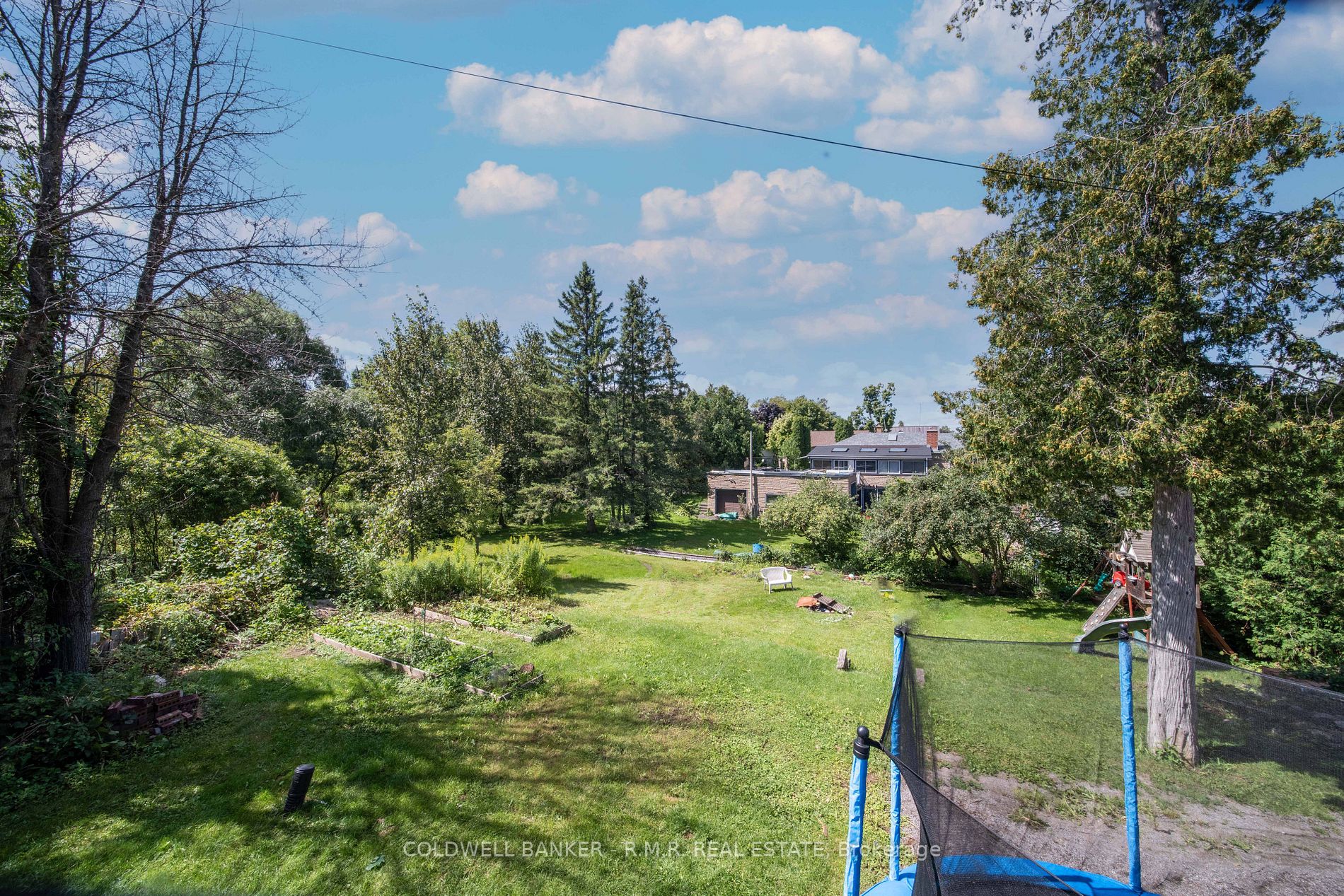 16 Putsey Dr