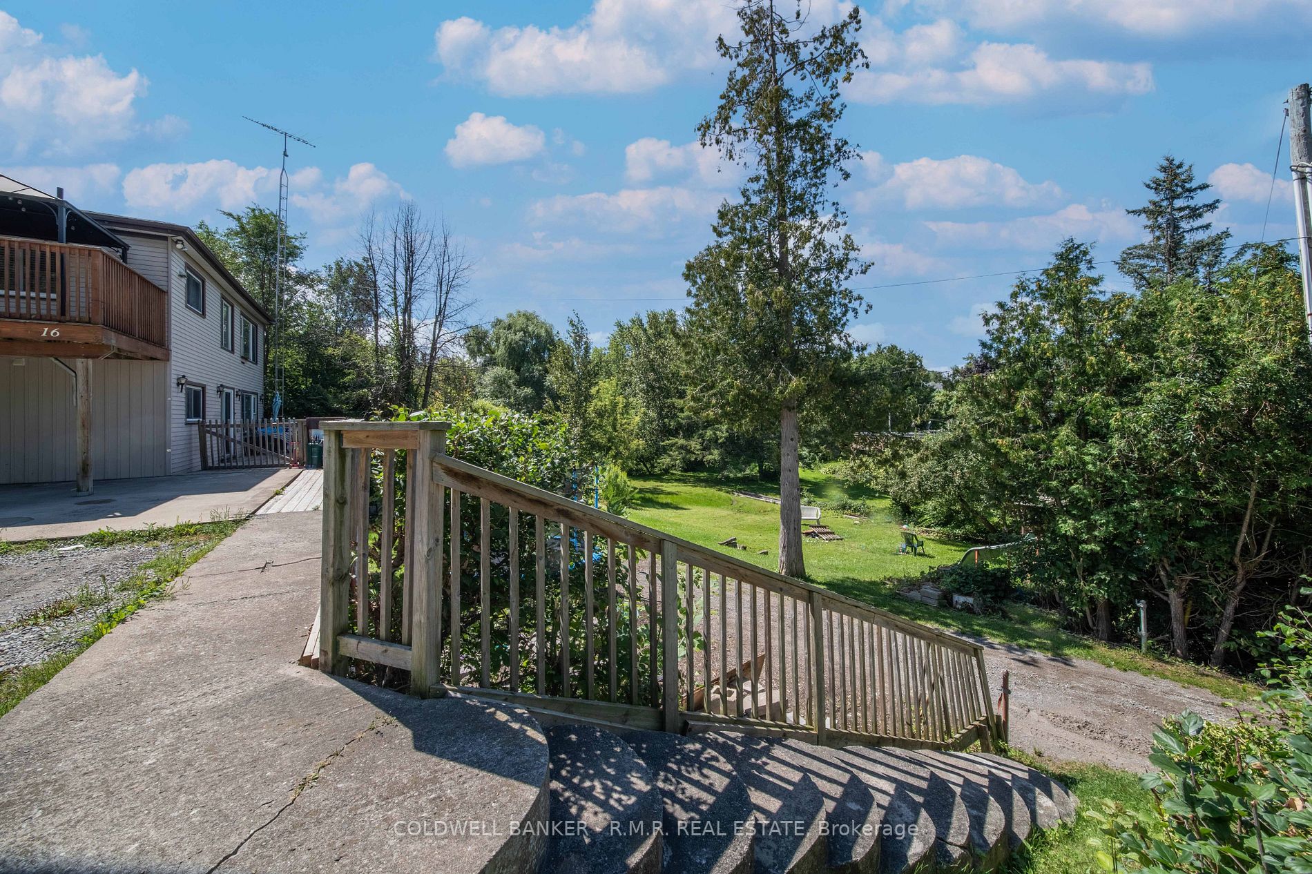 16 Putsey Dr