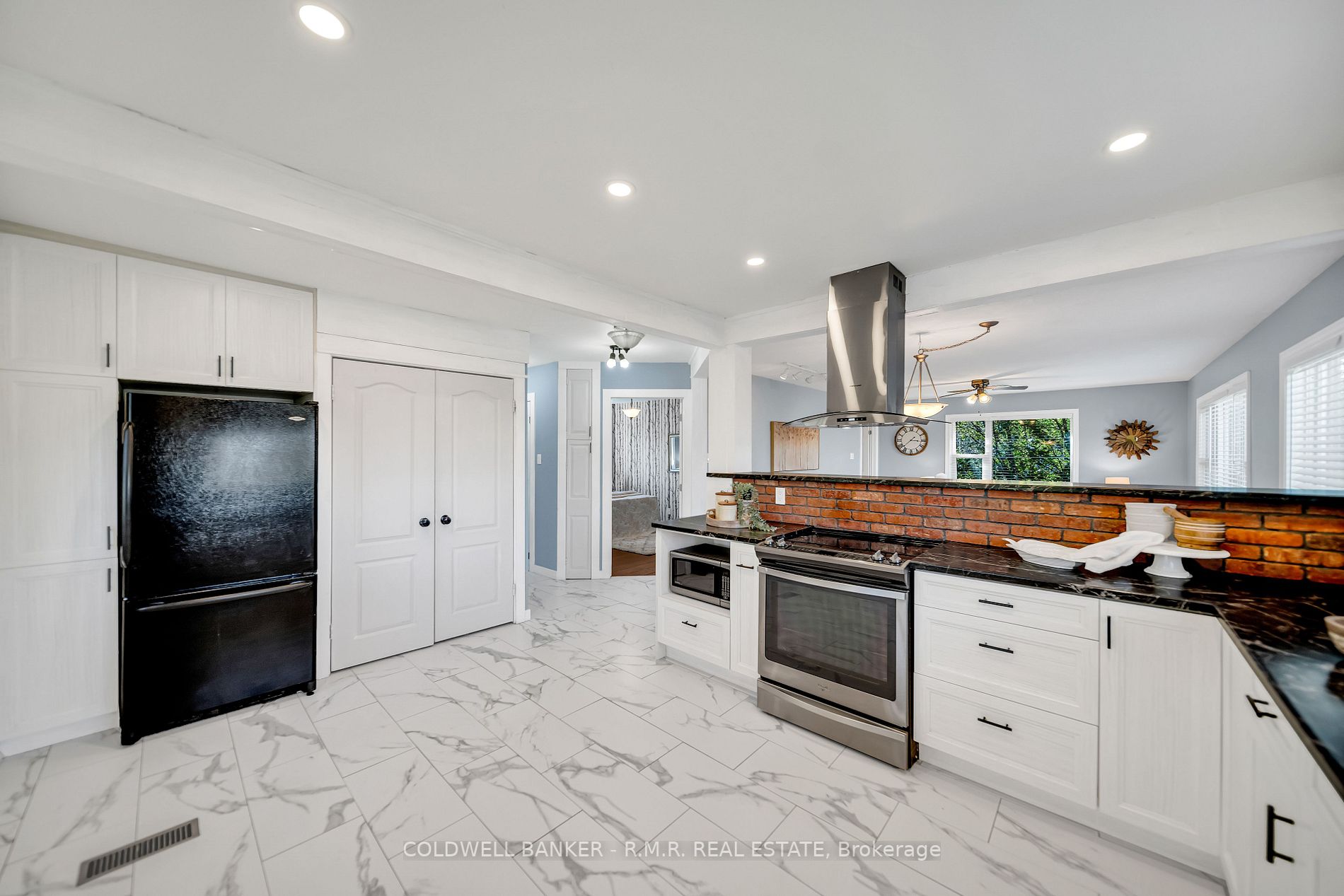 16 Putsey Dr