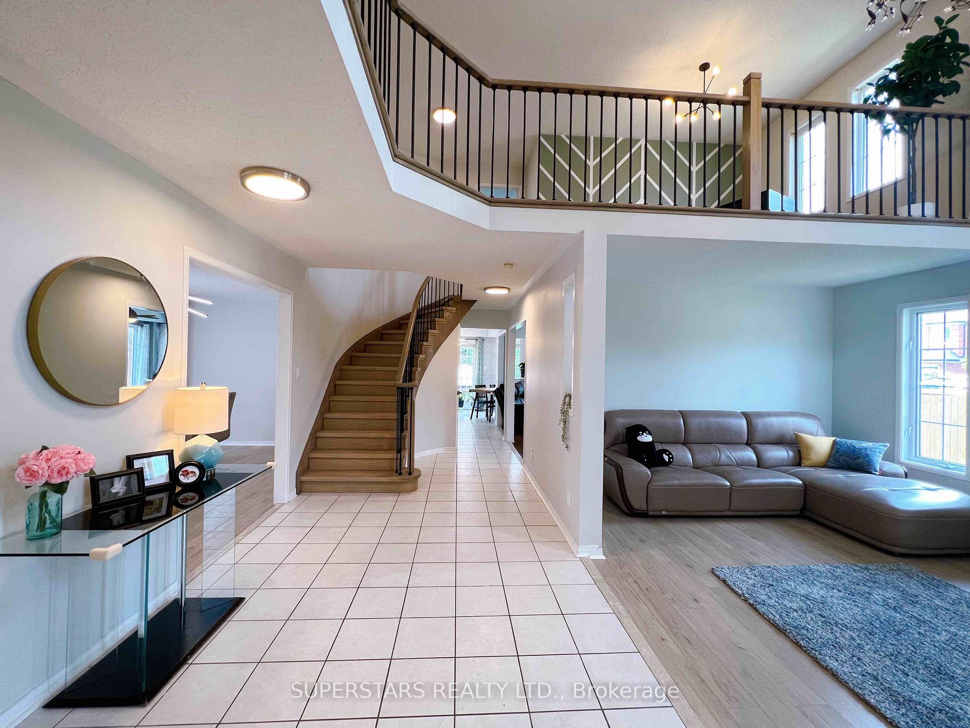 2 Redvers Street
