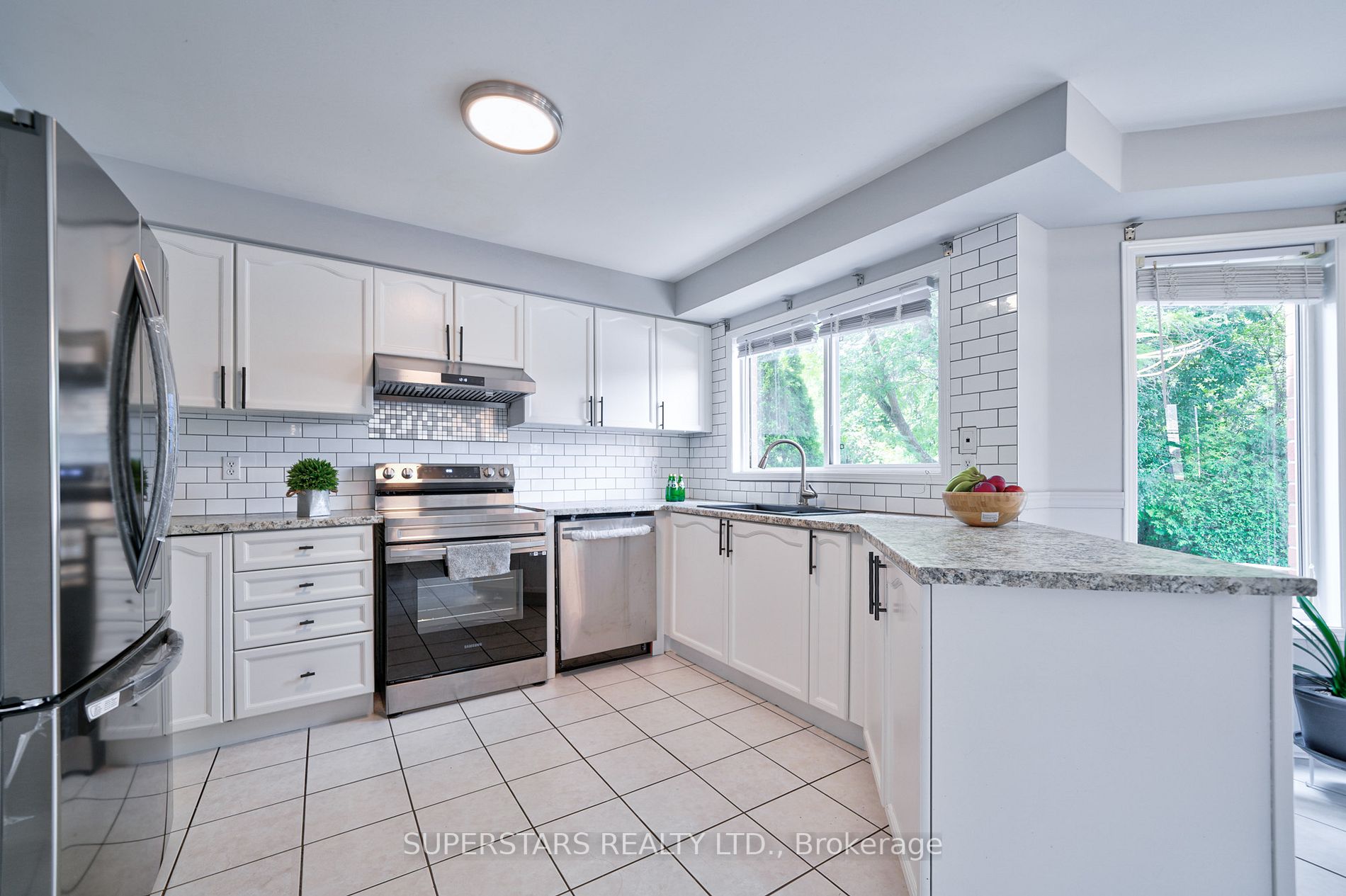 2 Redvers Street