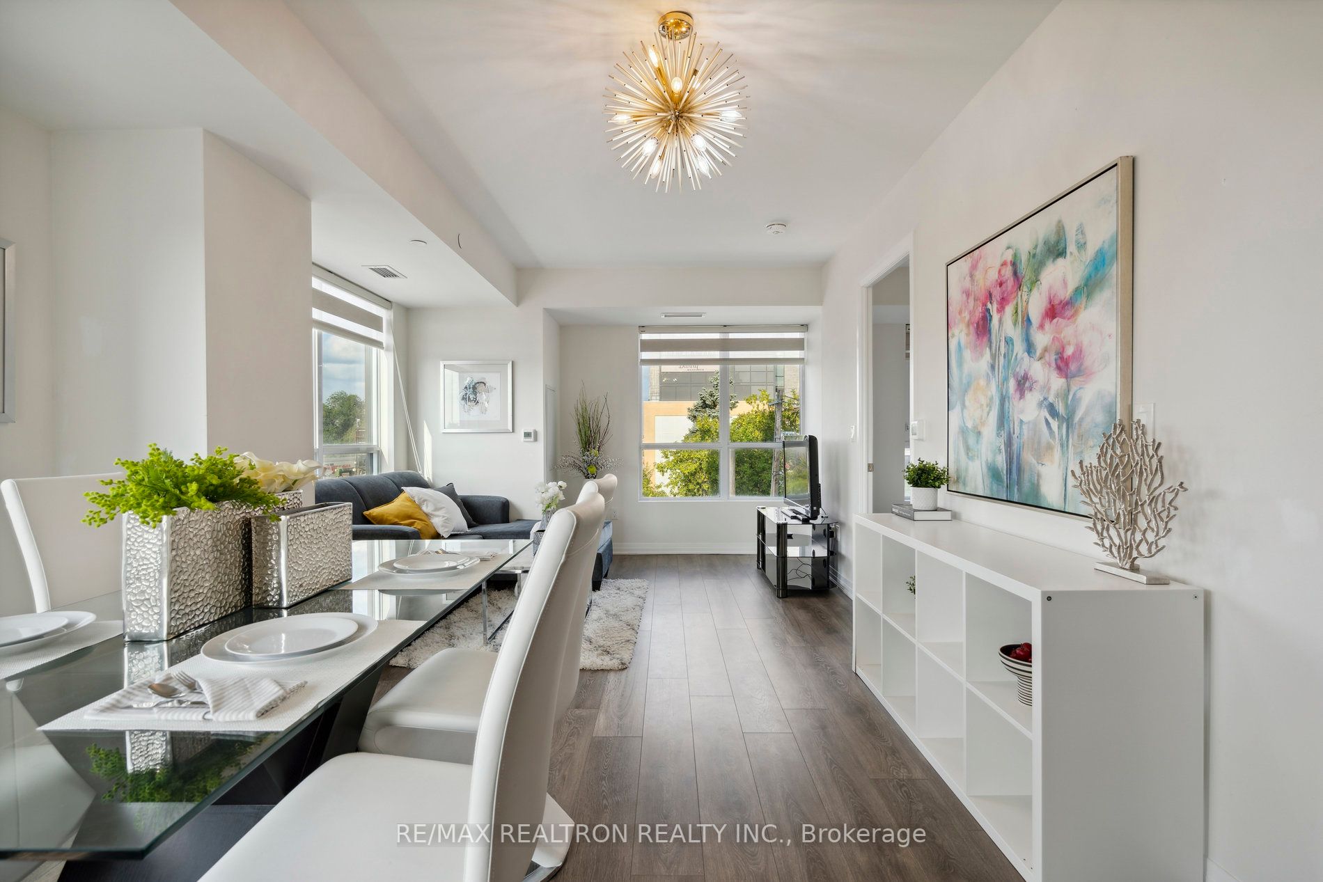 2301 Danforth Ave, #404