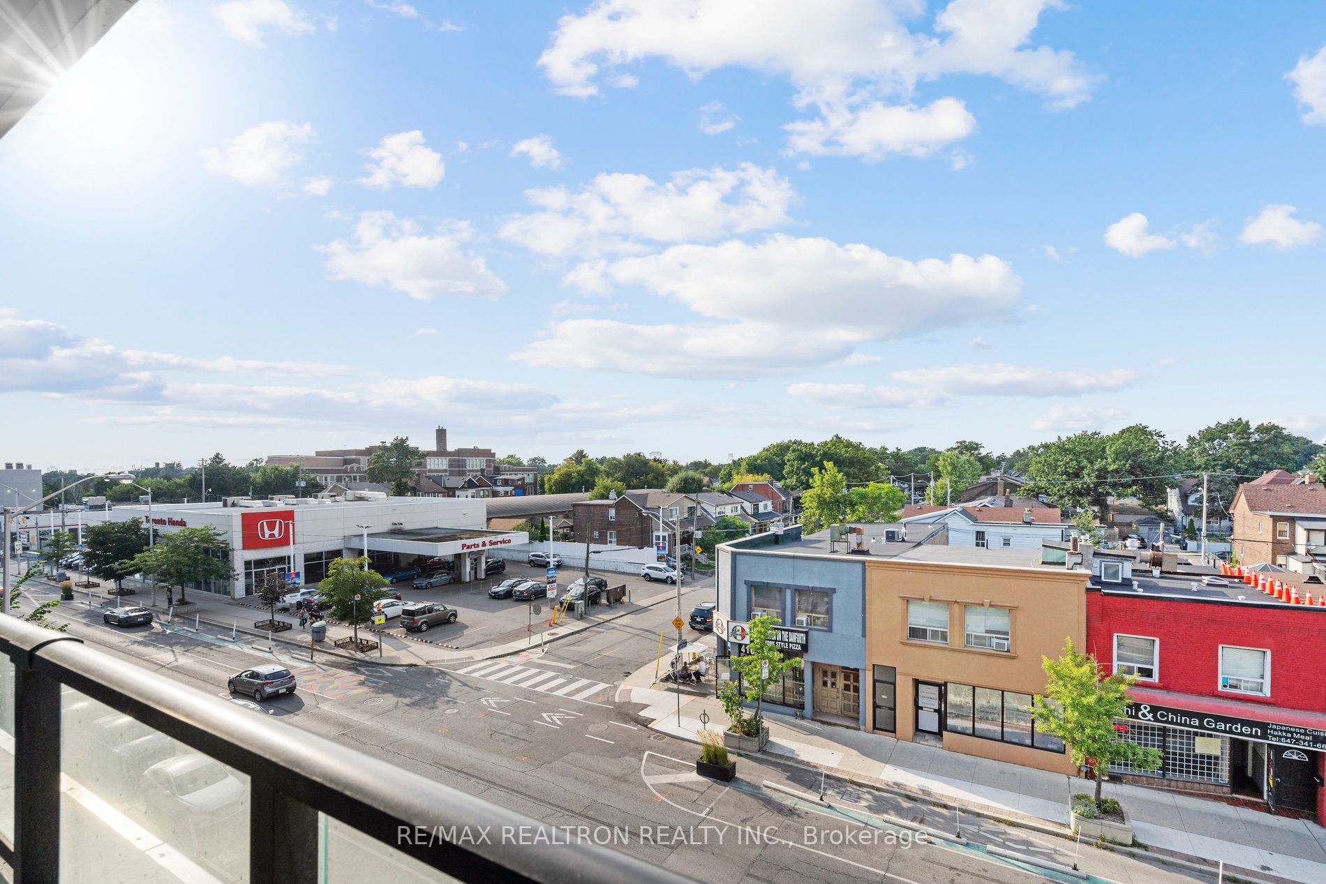 2301 Danforth Ave, #404