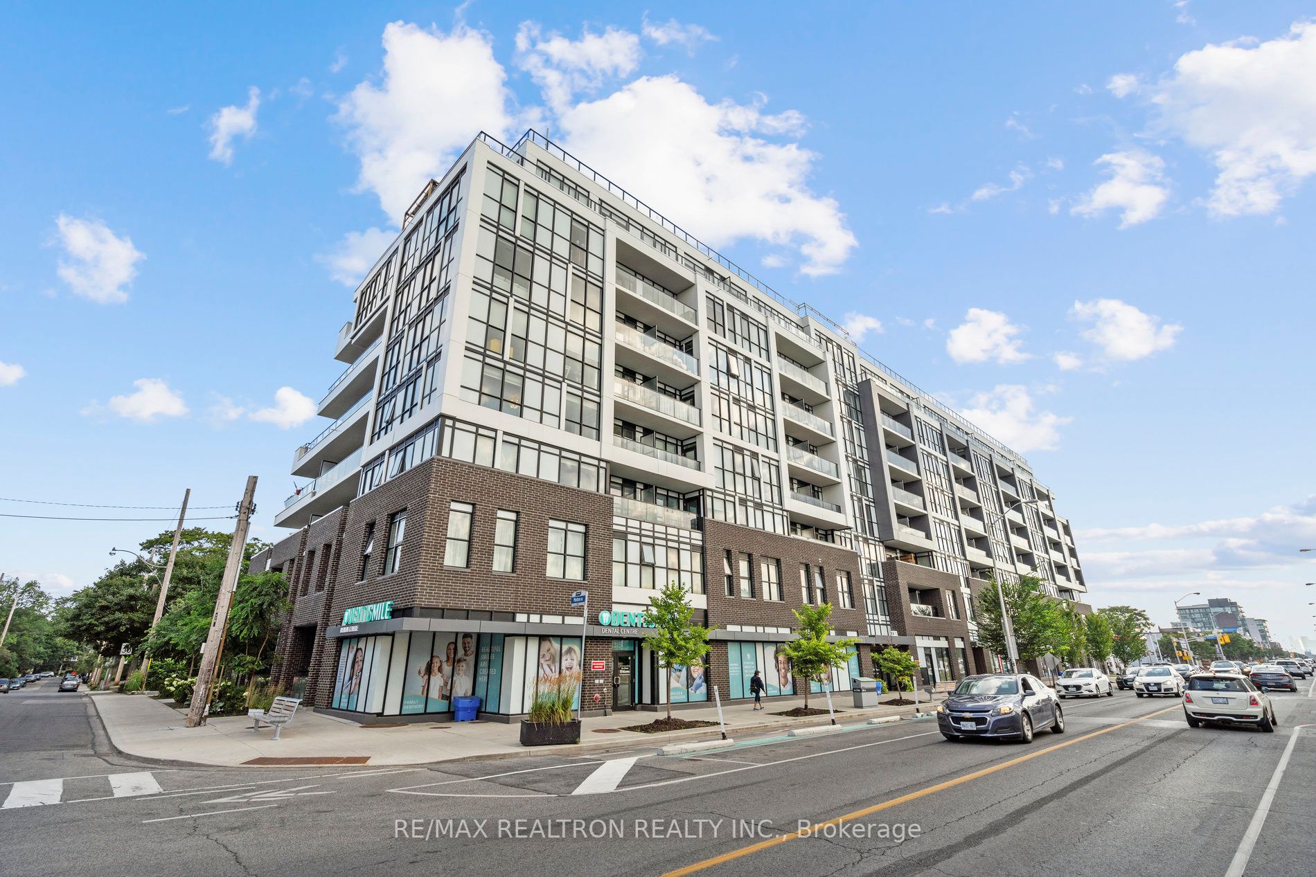 2301 Danforth Ave, #404
