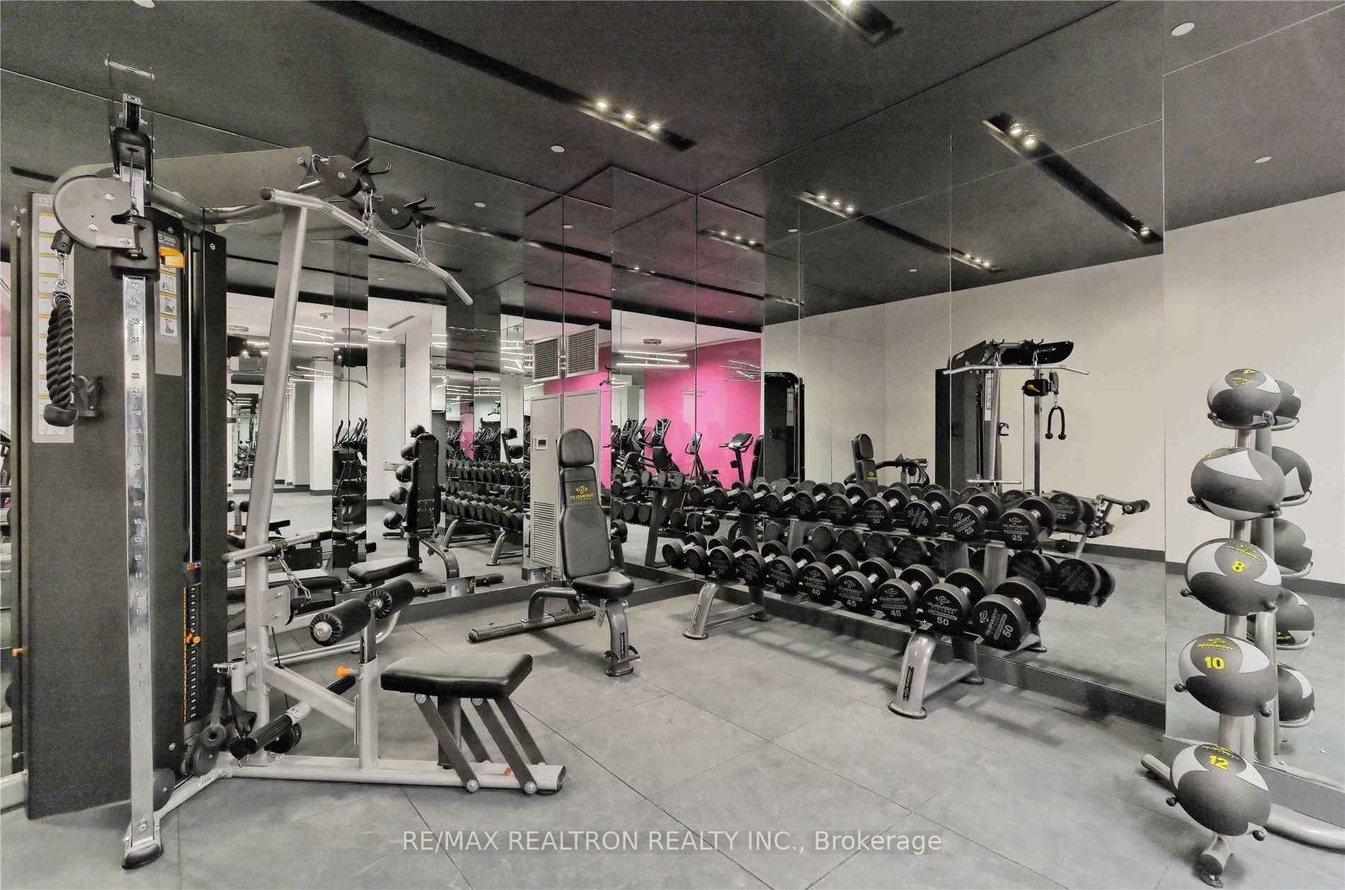 2301 Danforth Ave, #404