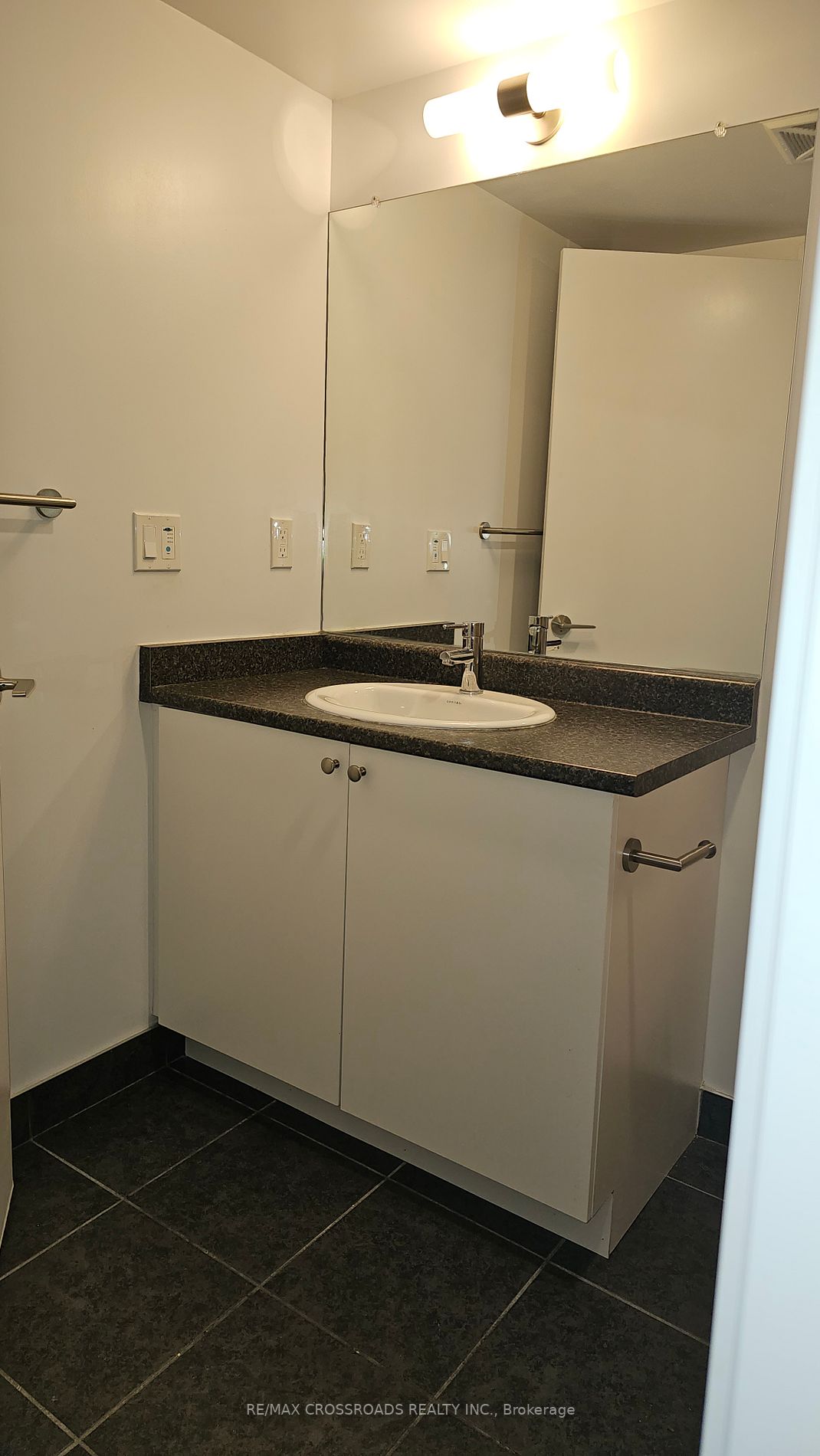 8 Trent Avenue #502