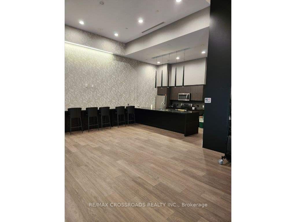8 Trent Avenue #502