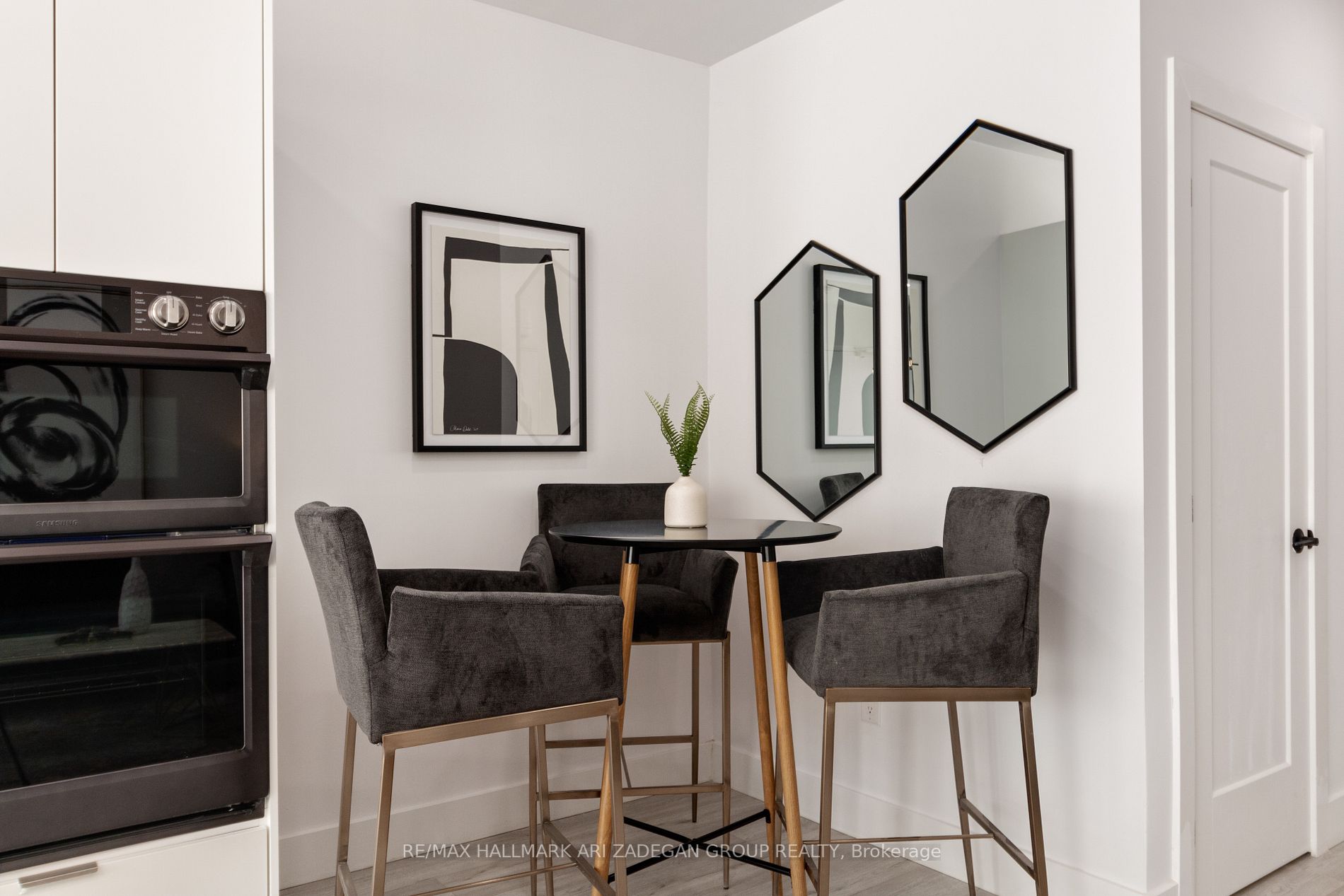 16 Minto St, #1