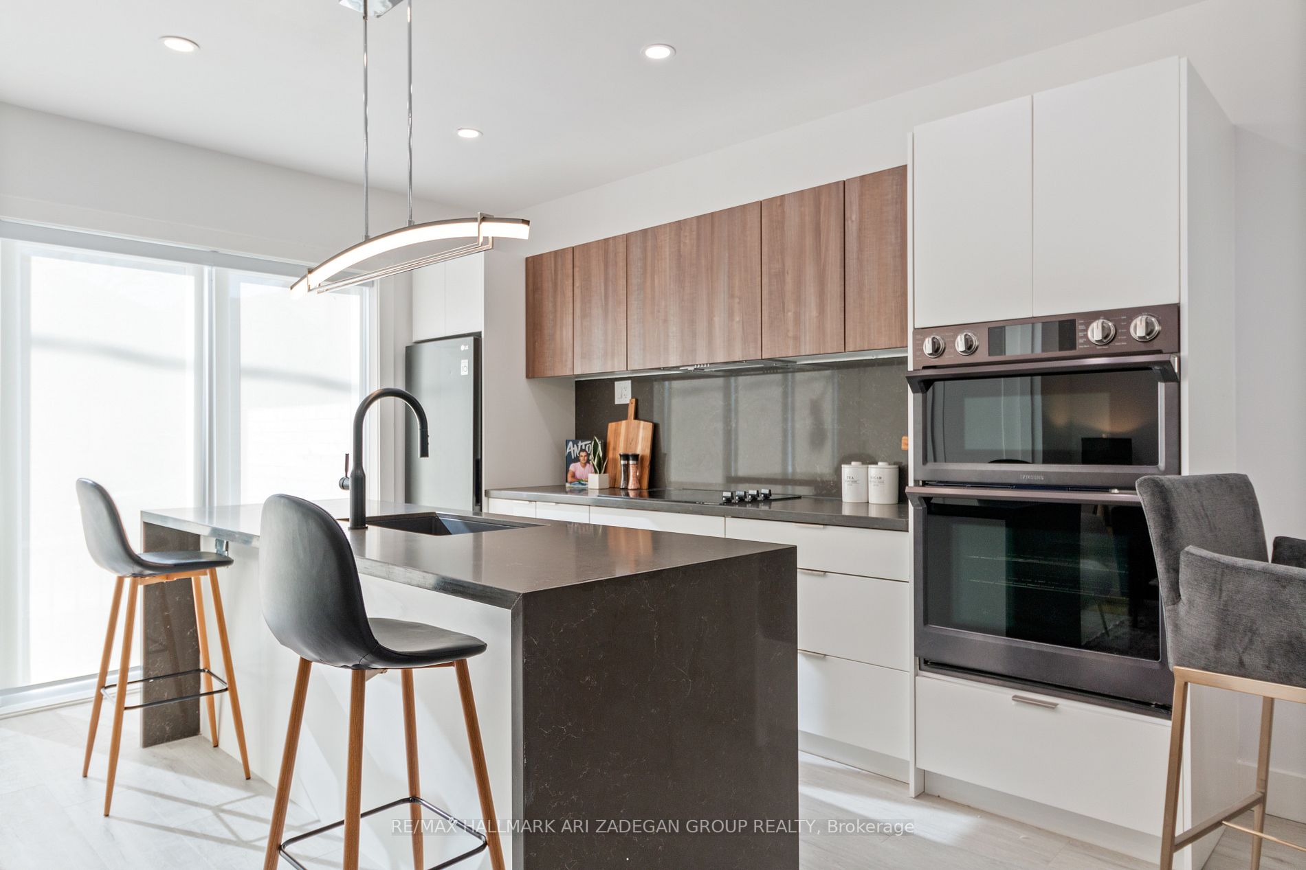 16 Minto St, #1
