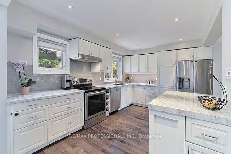 598 Stonebridge Lane
