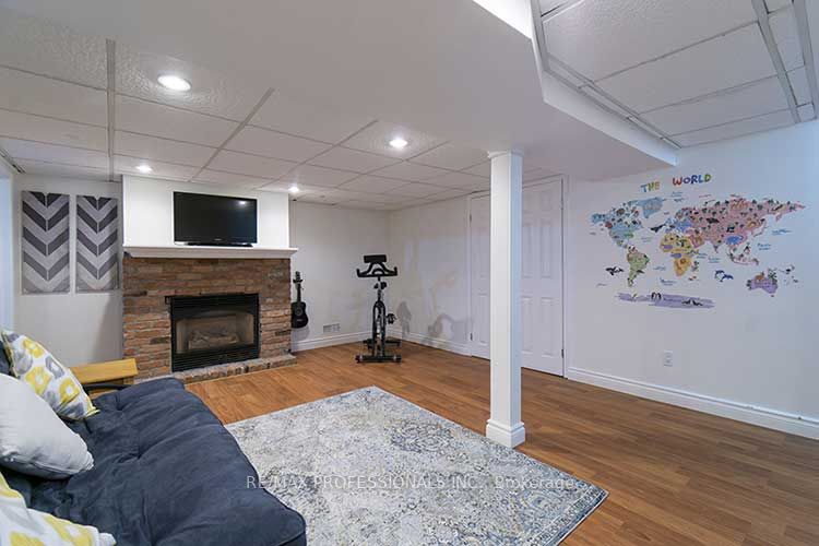 598 Stonebridge Lane